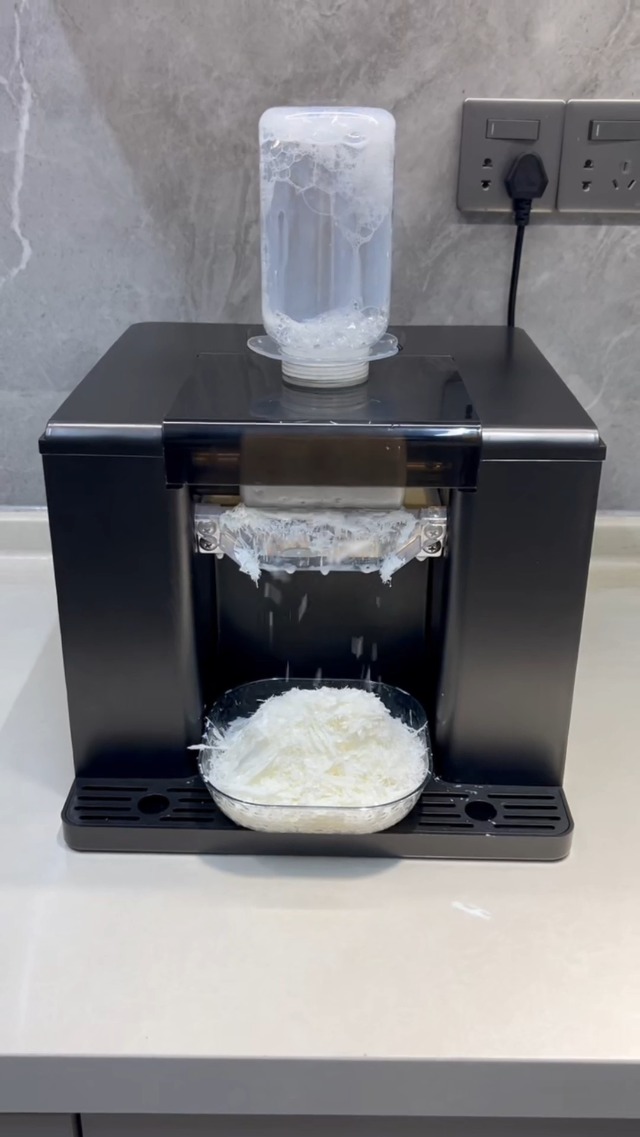 Amazon.co.jp: CHLIYU 電動かき氷機 ふわふわかき氷 1分で氷が出 業務