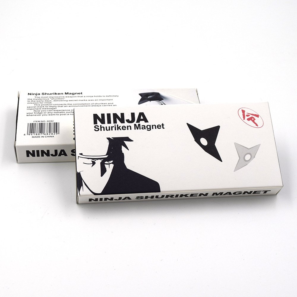 Amazon | (Yland Select) 刺さっているように見える 手裏剣 マグネット