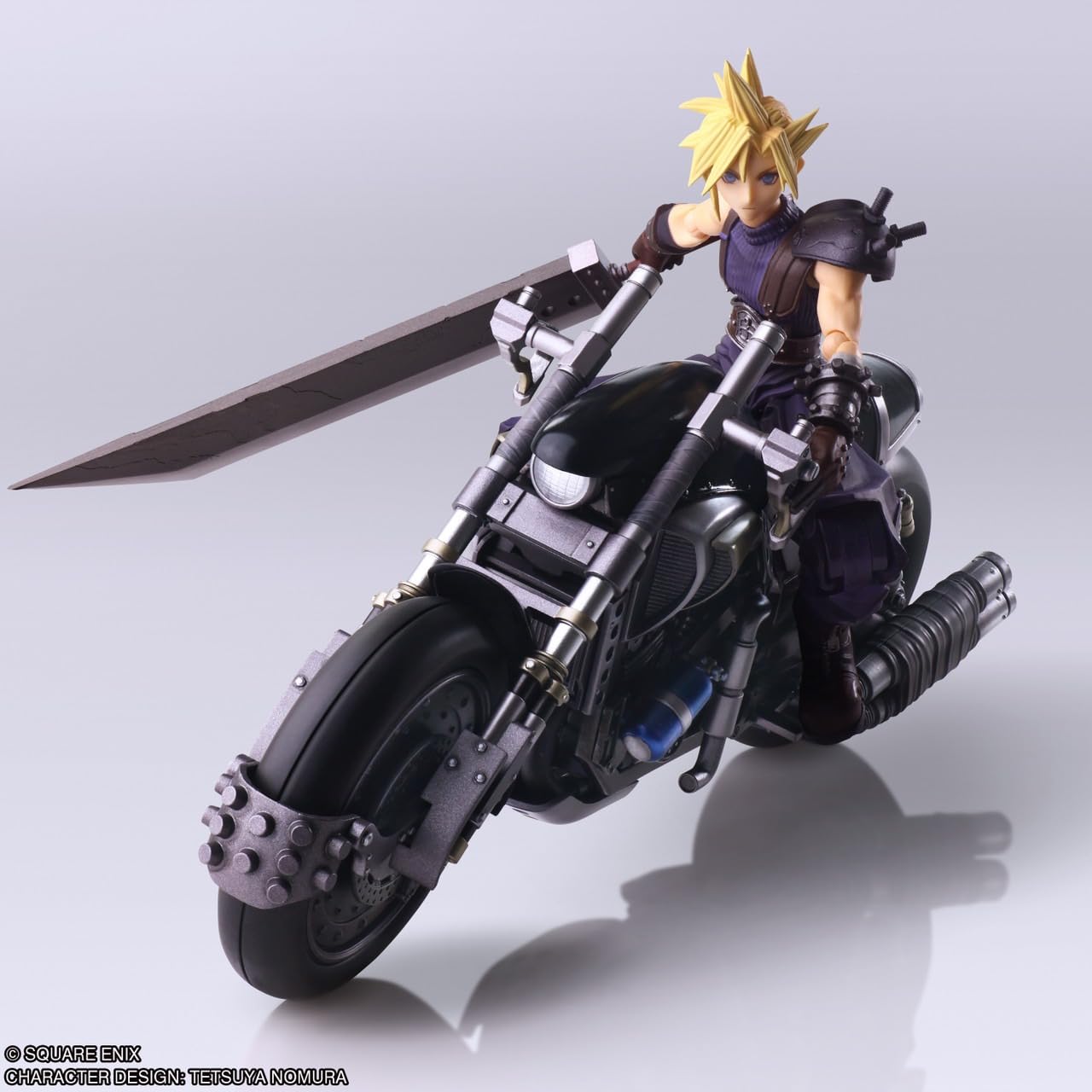 Amazon.com: Final Fantasy VII Bling Arts Cloud Strife & Hardy