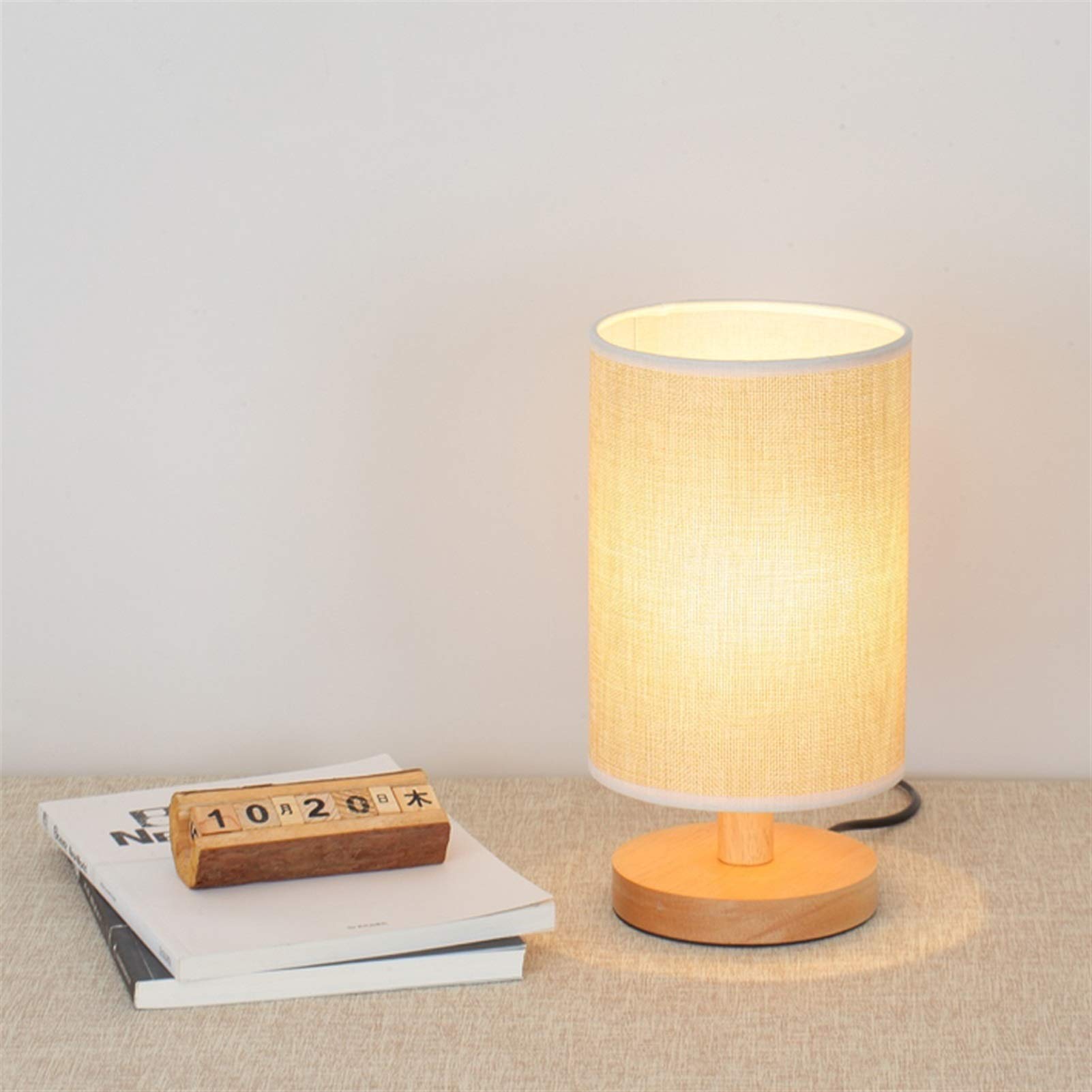 Lampa stołowa Małe lampy nocne Lekkie małe lampy nocne dla dzieci sypialnie chłopców Drewno dom wiejski czytanie lampa z cieniem Lampa stołowa LED