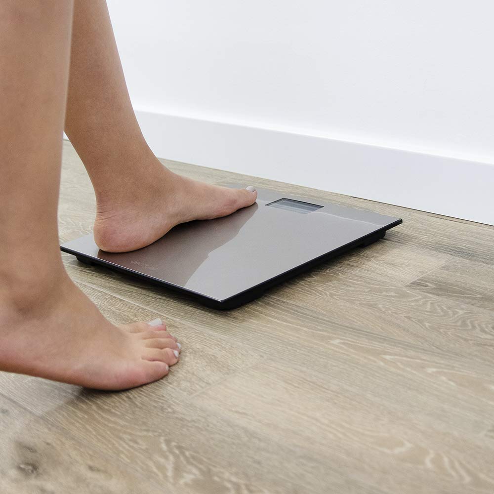 Cecotec Digital Surface Precision 9200 Healthy. Z platformą ze stali nierdzewnej, odwrócony wyświetlacz LCD, maksymalna pojemność 180 kg, gotowy do użycia i z taśmą mierniczą.
