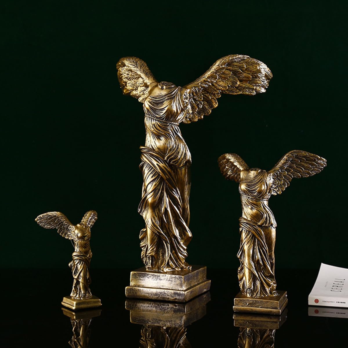 Escultura para Decoración del Hogar y Oficina Adorno Elegante Textura Especial Artesanal de Resina Dorada y Superficie Delicada