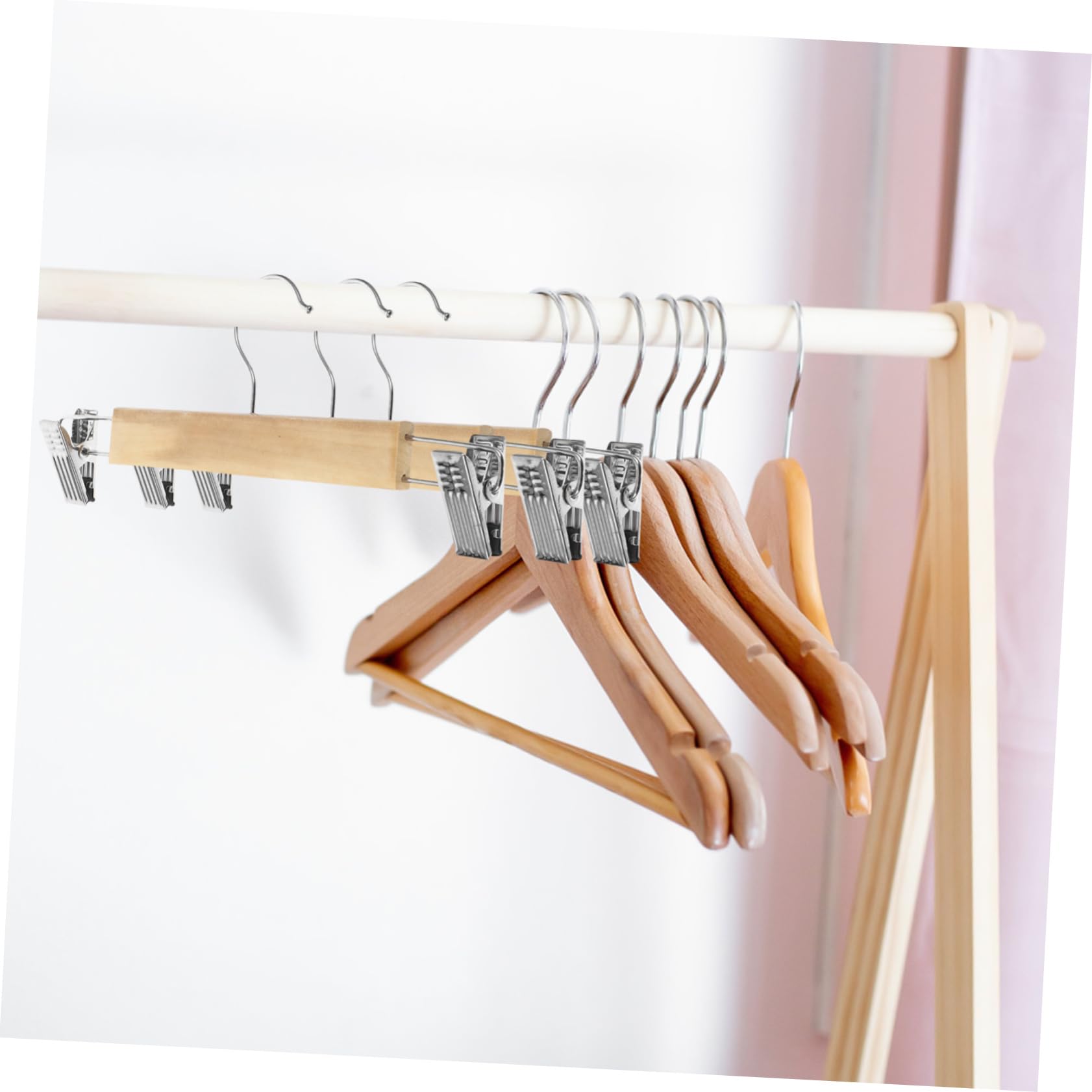 PRETYZOOM 10 Pezzi Appendini per Pantaloni e Gonne con Clip in Acciaio Inox e Struttura in Legno, Salvaspazio e Resistenti per Organizzazione Armadio