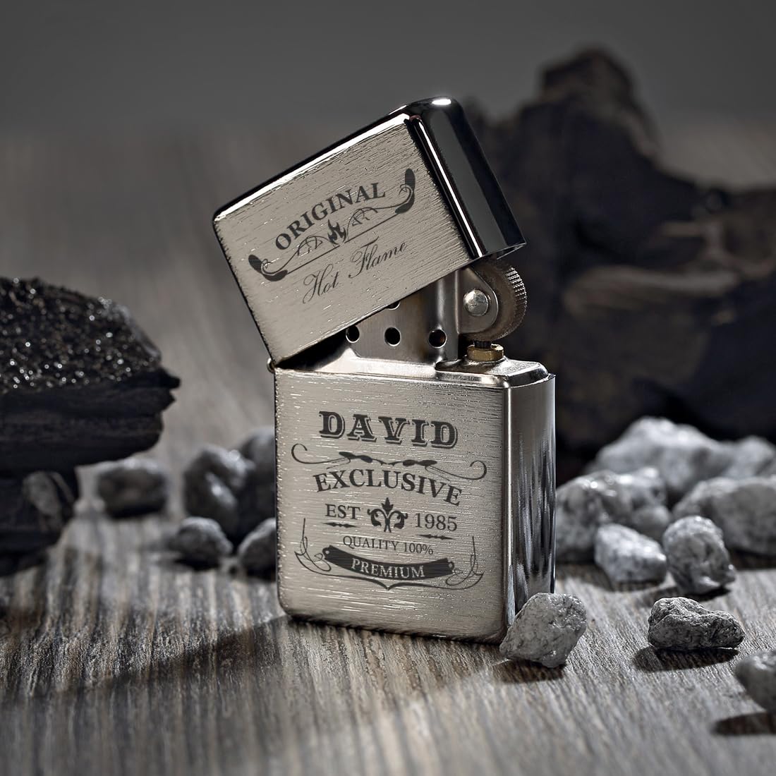 Zippo-Store Zippo Sturmfeuerzeug Geschenk-Set - 1 Flasche Benzin (125ml) - 6 Feuersteine - mit Gravur - inkl. Geschenketui - Wind- und Wetterfest Motiv Original-Exklusive