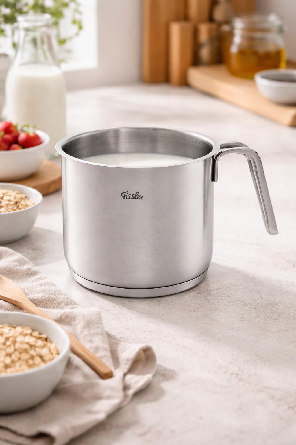Fissler Sveto Pentolino da latte in acciaio inox 1.5 L, 14 cm, piccola pentola senza rivestimento, adatta alla cottura su fornelli a gas e a induzione