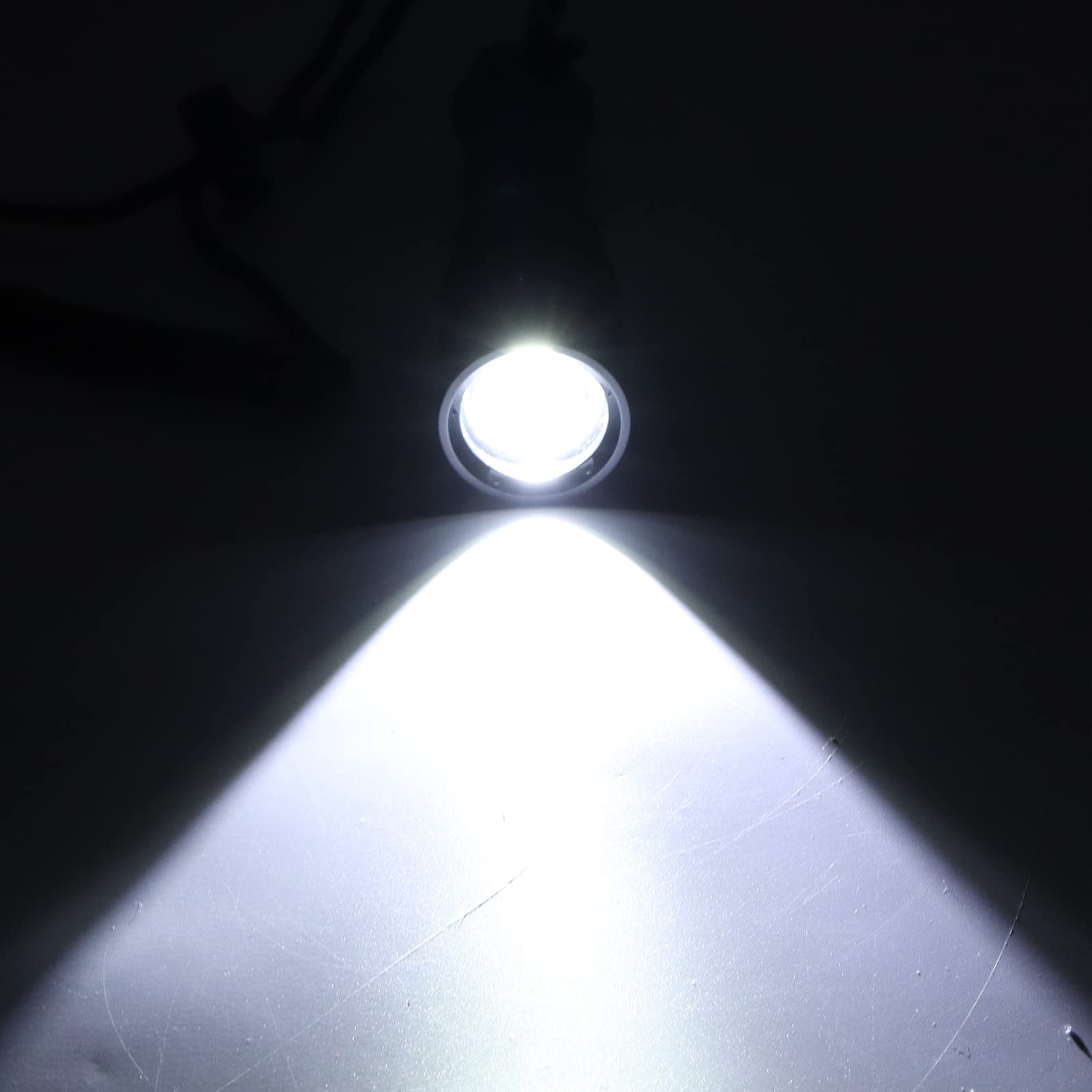 Torcia Subacquea da 5000LM, Torcia Subacquea a LED Impermeabile, Torcia Subacquea con profondità di 100 M per lo Snorkeling Sottomarino in Acque Profonde