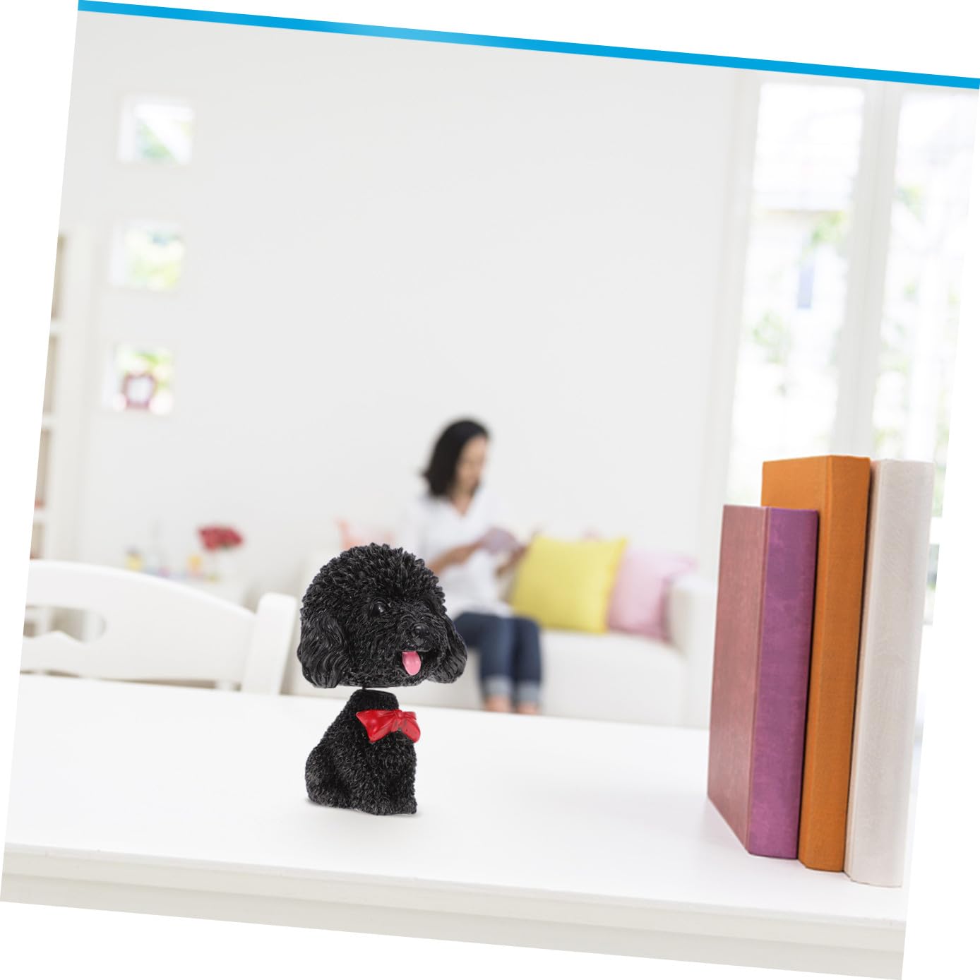 SHINEOFI Figurina in Resina Nera a Forma di Cane Che Annuisce, Cucciolo Che Scuote La Testa, Decorazione per Cruscotto Auto, Barboncino Nano, 1 Pezzo