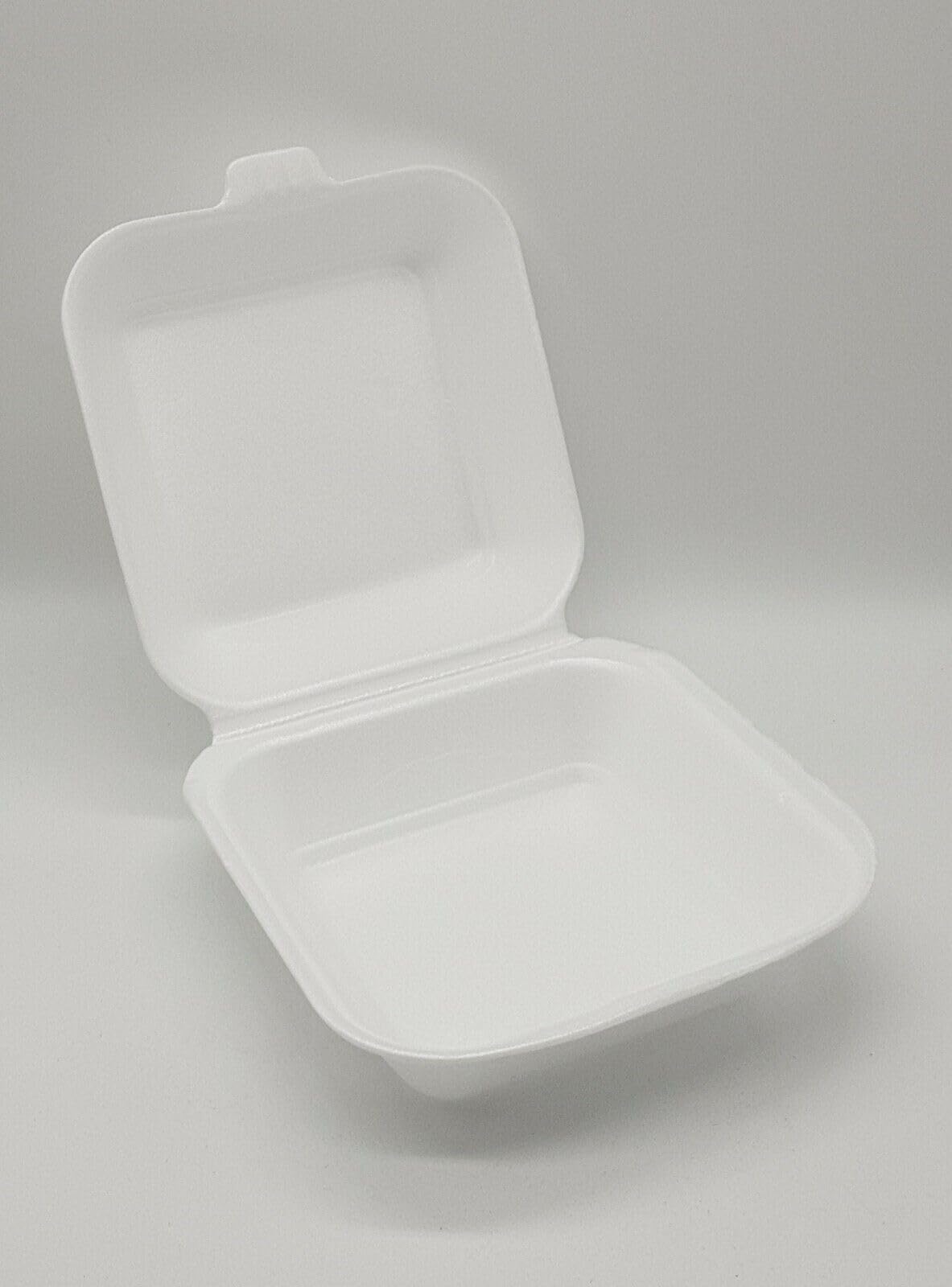 Chips And Burgers In Polystyrene Containers On The Counter Of A Takeaway Fast Food Stall At A - Foto 12