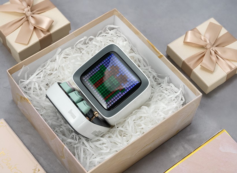 Amazon.com: Divoom Ditoo Pro Retro Pixel Art Game Bluetooth