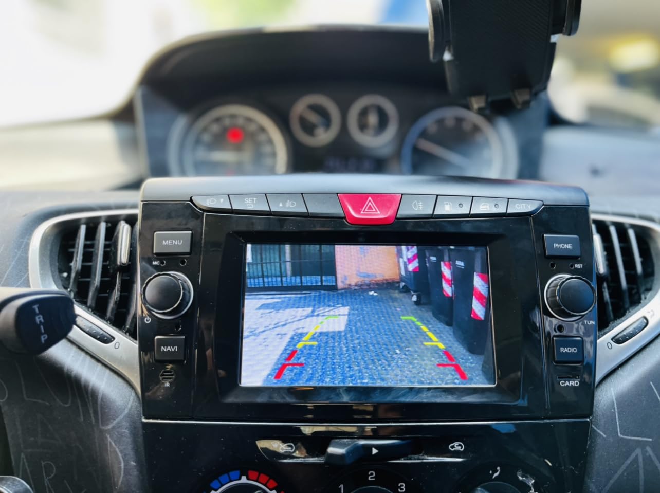 Autoradio Custom Fit per Lancia Ypsilon 2011–2020 con CarPlay e Android Auto | Schermo Touch HD 2DIN | GPS Navigatore | Bluetooth | USB | Retrofit Plug & Play | Compatibile con comandi al volante