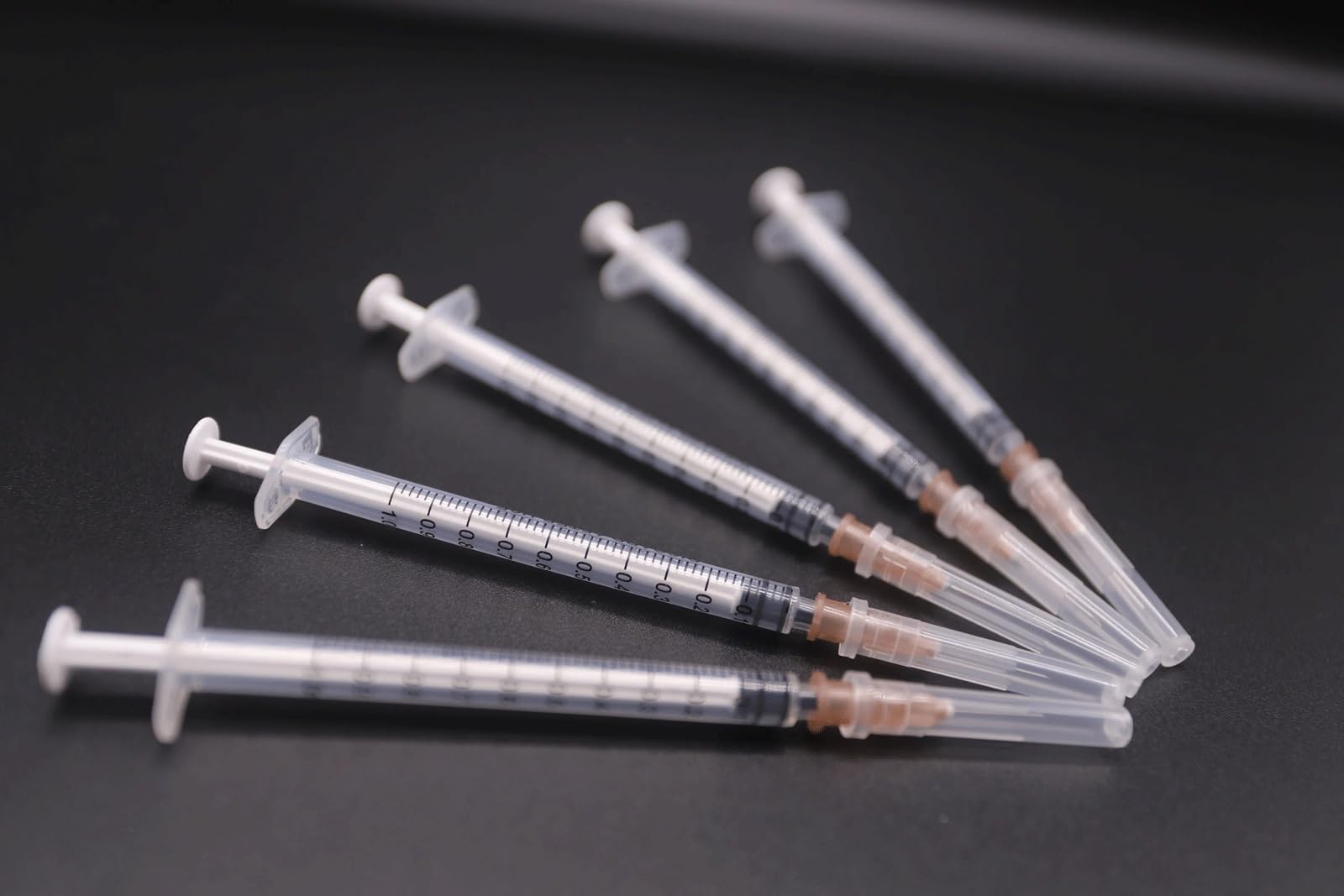 Lot de 200 seringues en plastique liquide de 1 ml avec aiguille, utilisées pour mesurer les seringues d'alimentation des animaux domestiques, mesurer les tubes de remplissage de liquide ou les