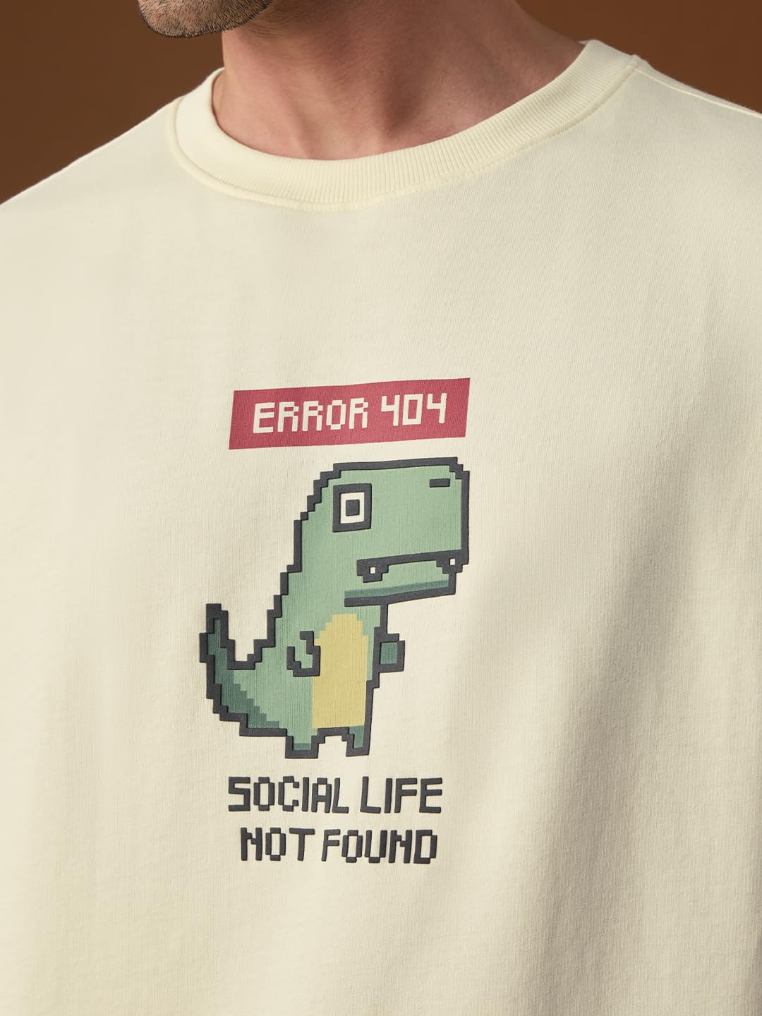 The Souled Store Camiseta de gran tamaño: It's an Error Hombres y Niños Manga Corta Cuello Redondo Blanco Roto Gráfico Impreso Píxelado Hombro Caída Divertido Moda Streetwear Casual Algodón T-shirt