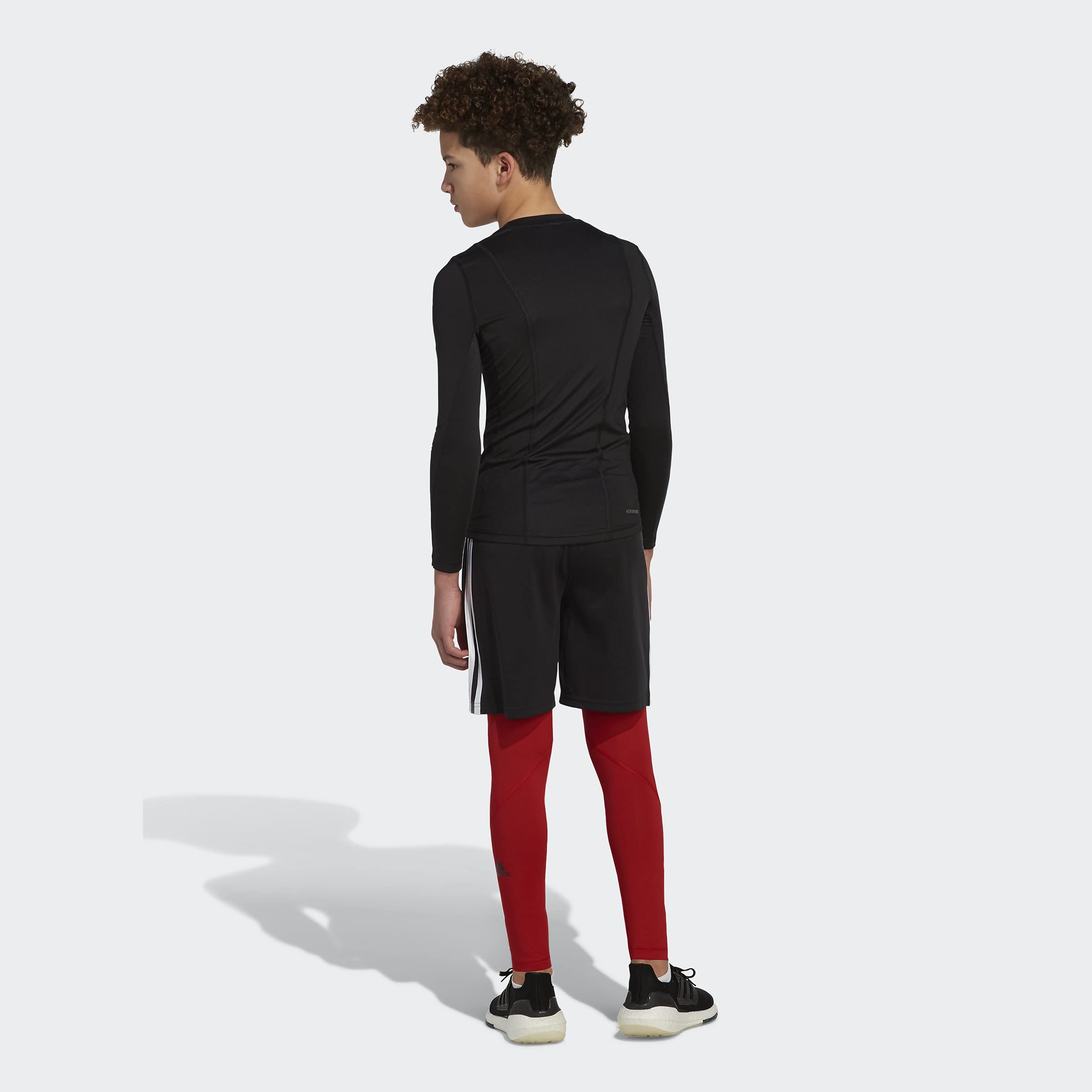 adidas Klassische Shorts mit elastischem Bund mit 3 Streifen