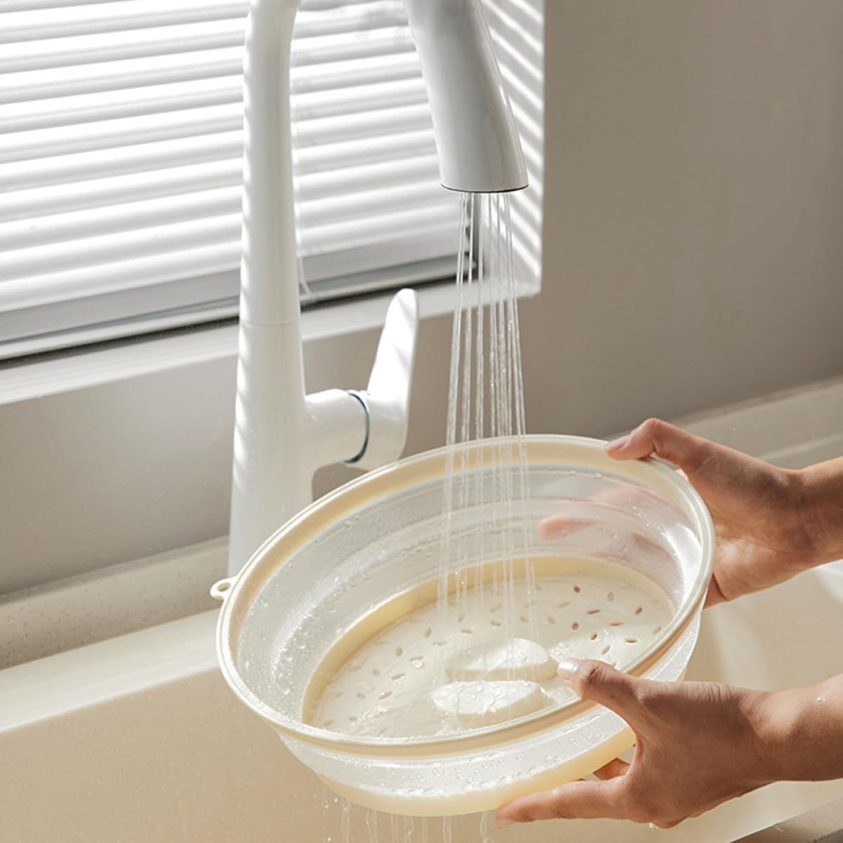 Copertura Antischizzi per Microonde in Pp 4 Pezzi, Coprivivande Riutilizzabili, Facile da Conservare, per Cucina, Protezione Olio e Riscaldamento Sicuro Colore Casuale