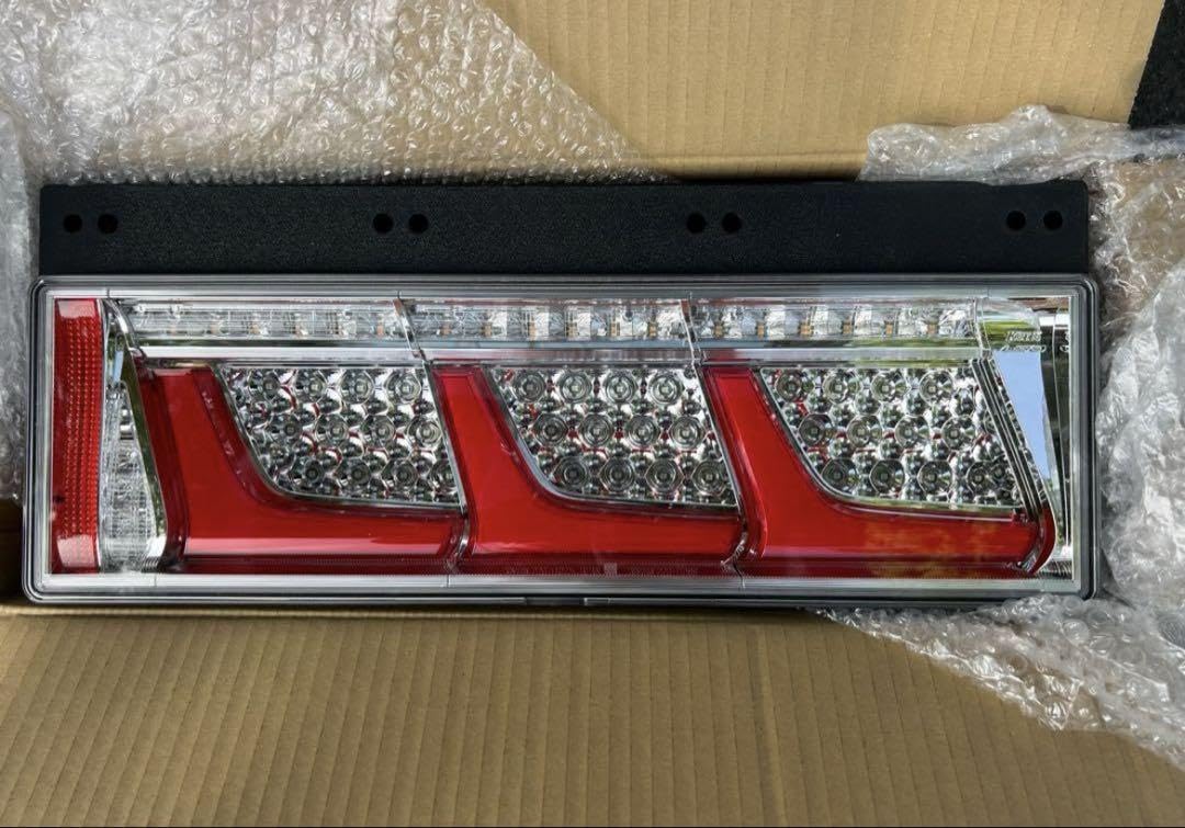 最終値下げ。トラック大型用LEDテールランプ 左右セット 小糸製(車検対応品) 小糸製作所 トラック用 オール LED テールランプ テールライト