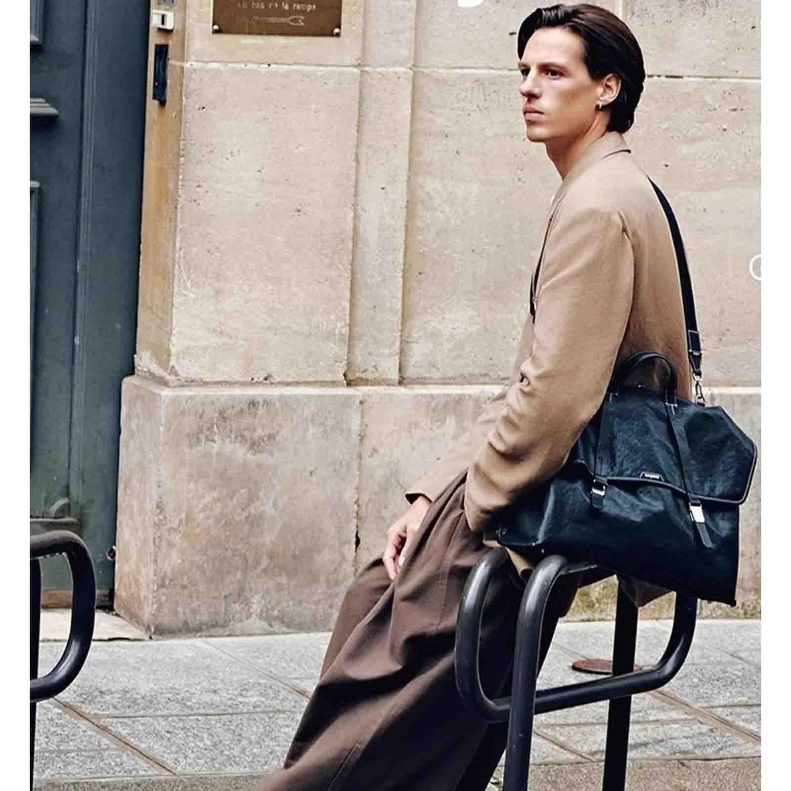 MEOKIM Men's and women's leather backpacks, vintage travel office bags, large capacity shoulder bags (black,One size)