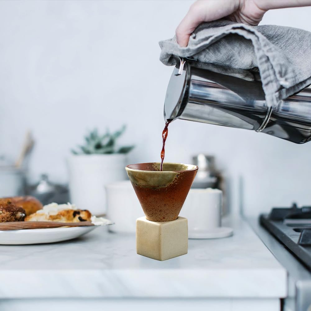Tazza da caffè in ceramica grezza, stile giapponese, forma triangolare, a forma di cono, in porcellana, con base quadrata, resistente al calore, imbuto per caffè espresso, latte, per casa