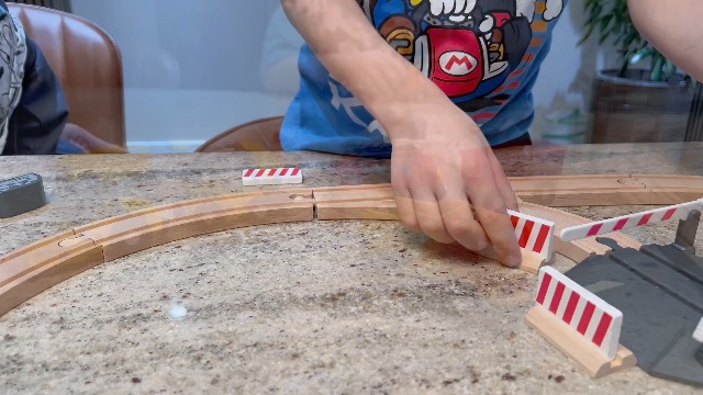 Amazon.com: Lehoo Castle 68PCS Wooden Train Set - Toy Train Set