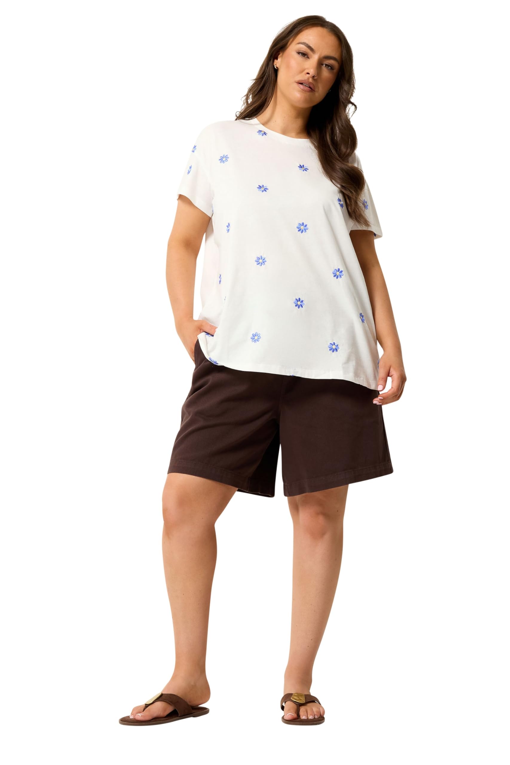 Yours Women's White Embroidered Daisy T-Shirt In | Size: 26-28