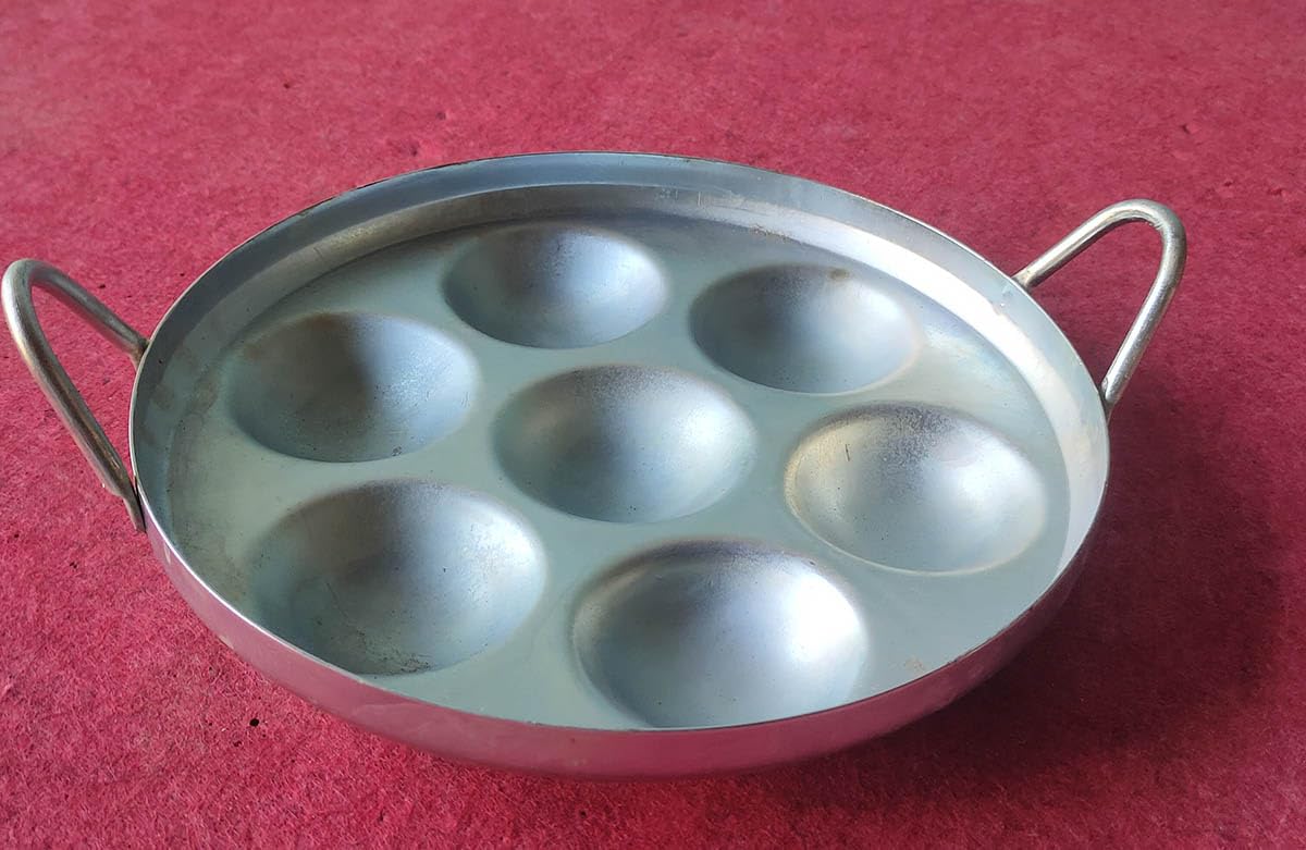 Aluminum Paniyaram Pan 7 Cups with 2 Side Handle 1