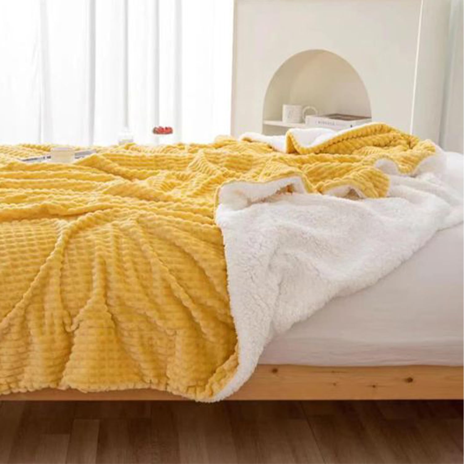 GREATOYAR Flannel and Sheepskin Blanket for Bed Sofa, Premium Microfiber Polyester Sheepskin Blanket, Reversible Blanket, Soft, Comfortable, Warm Fluffy, Waffle Pattern, Yellow, 220 x 240 cm