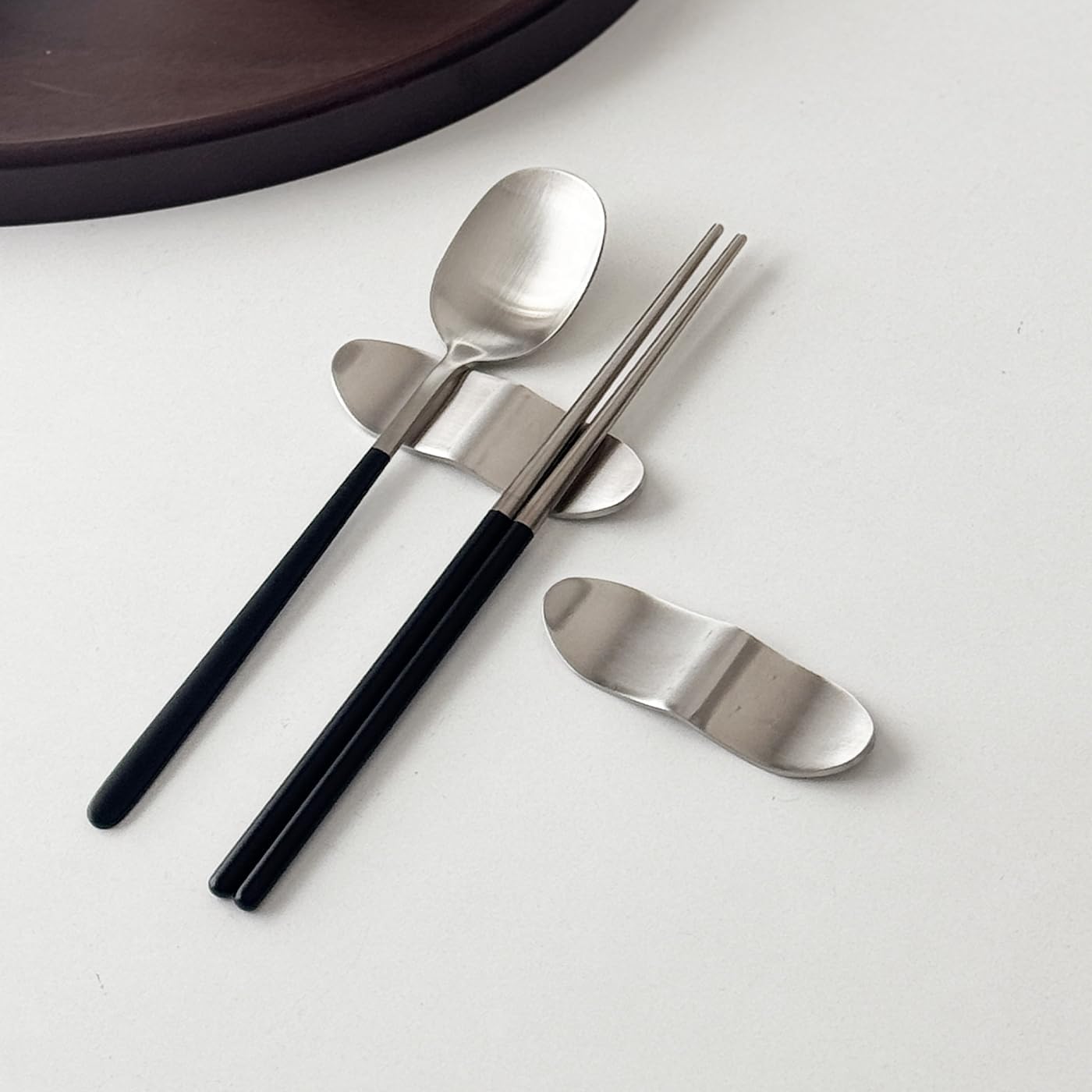 MANMUL sangjeom Korea Stainless Steel Cutlery Rest Brushed Wave Spoon & Chopstick Holder, Elegant Table Setting Accessory for Dining, Parties-4Pieces