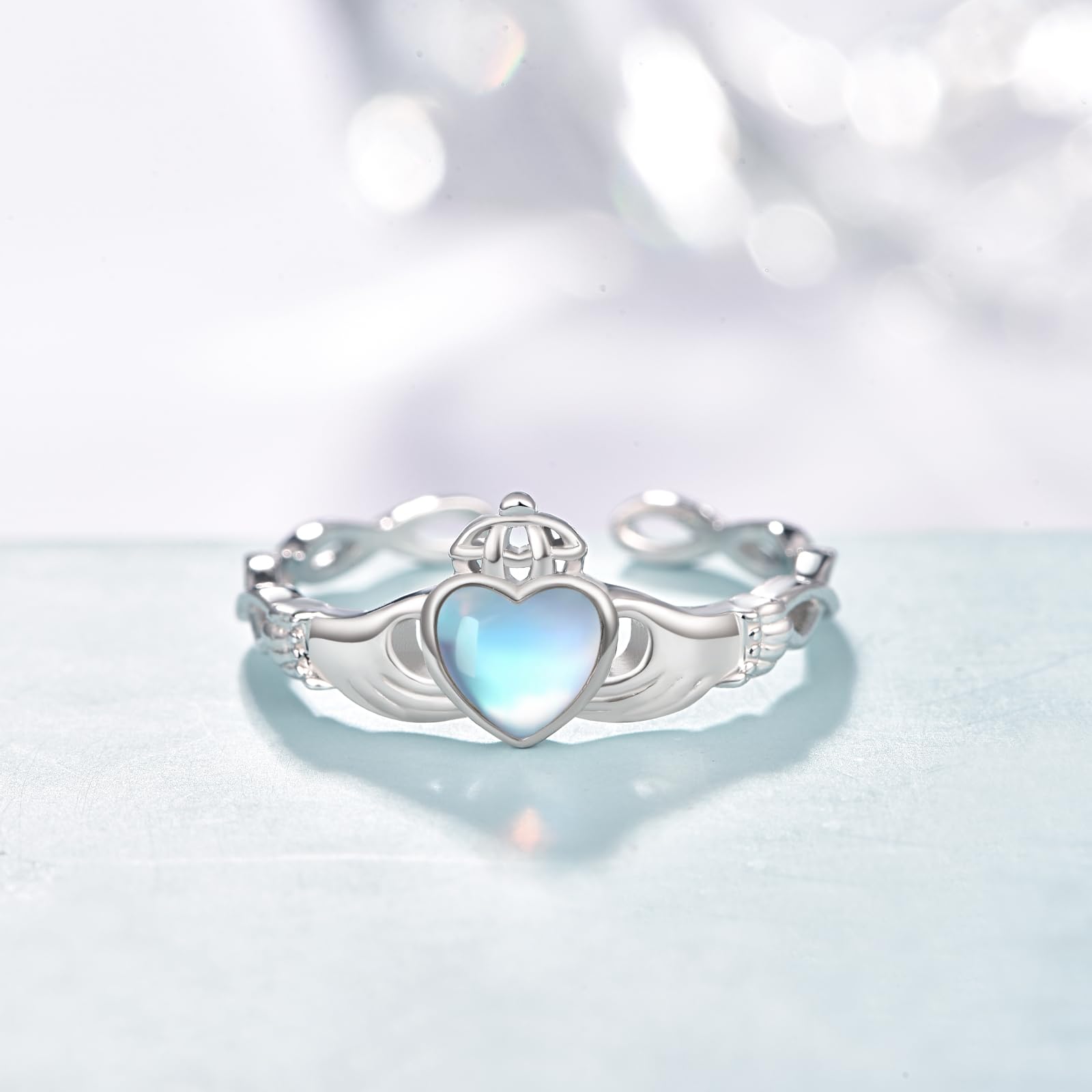 KINGWHYTE Claddagh Ringe für Frauen 925 Sterling Silber Mondstein Liebe Herz Ring Verstellbare Ringe Verlobung Hochzeit Offener Ring Mondstein Schmuck Geschenke