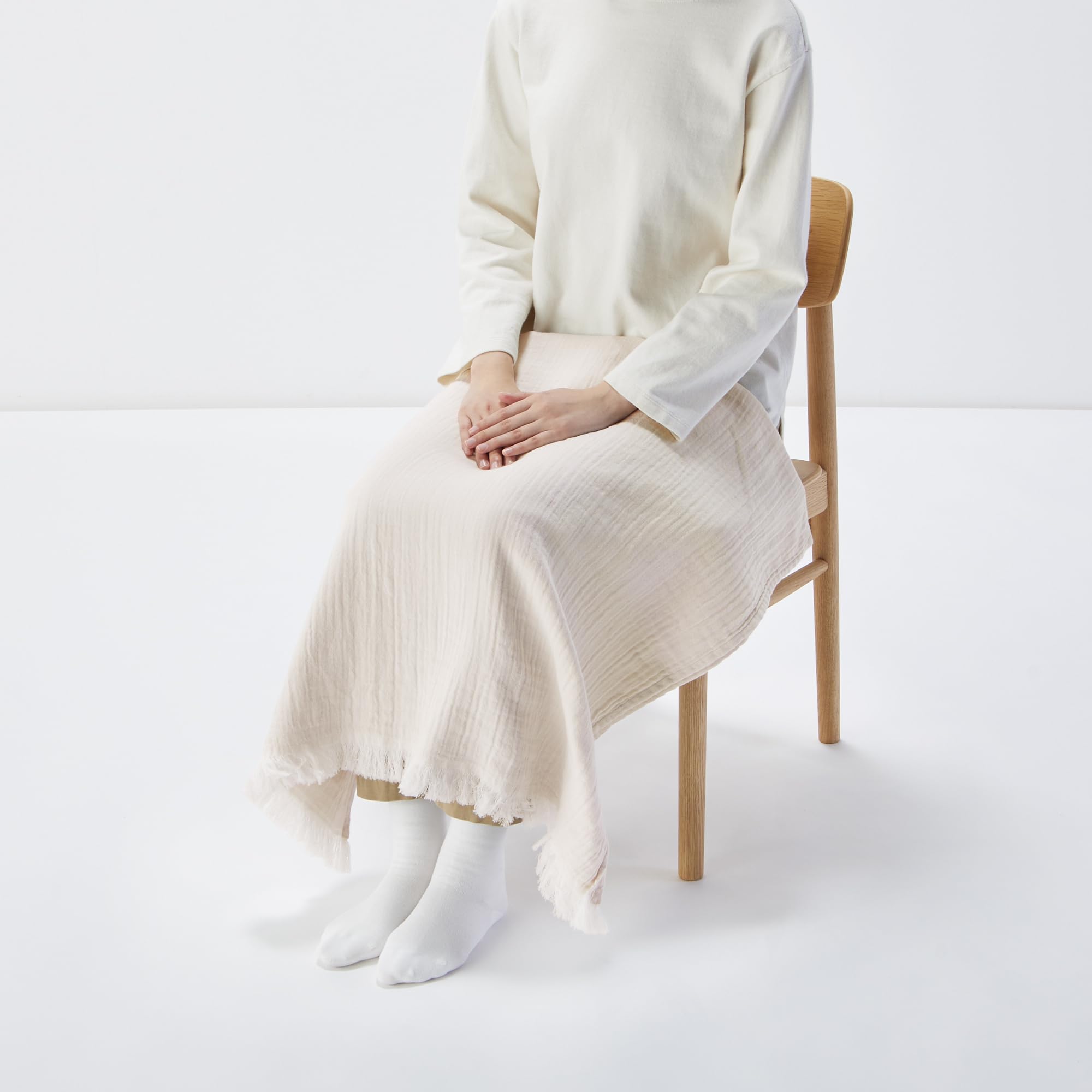 Amazon｜無印良品 羽織れる 二重ガーゼブランケット ・80×130cm