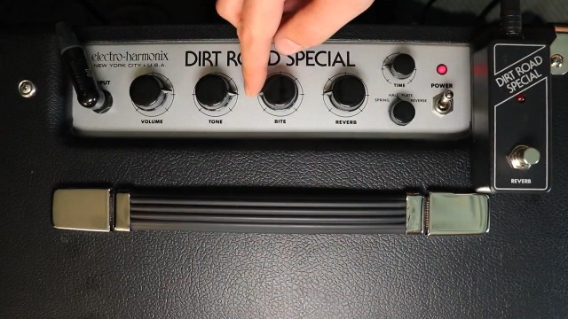 Amazon.com: Electro-Harmonix Dirt Road Special 40-Watt Combo