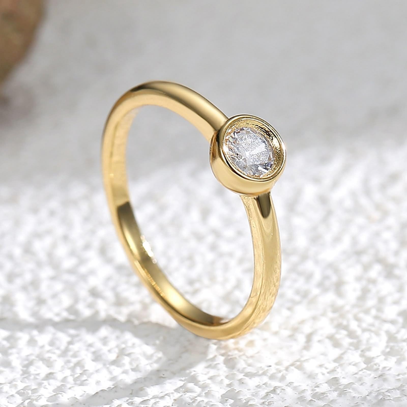 Anello di fidanzamento, anello dell'amicizia, delicato e semplice, rotondo con moissanite oro giallo