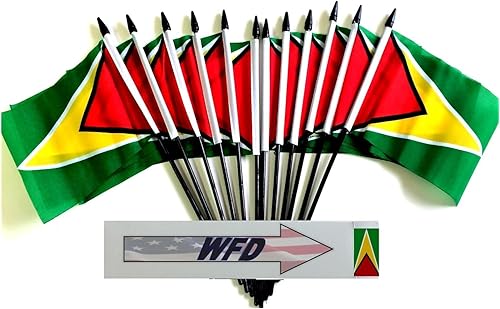 Miniatura 107 de Paquete de 12 banderas de escritorio de oficina en miniatura de poliéster internacional de 4 x 6 pulgadas, 1 docena de banderas pequeñas de 4 x 6