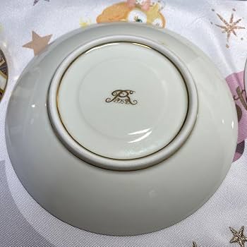 ロイヤル 伊万里 カップ＆ソーサー 2客セット 箱入り Amazon | ロイヤル 伊万里 カップ＆ソーサー 2客セット 箱入り