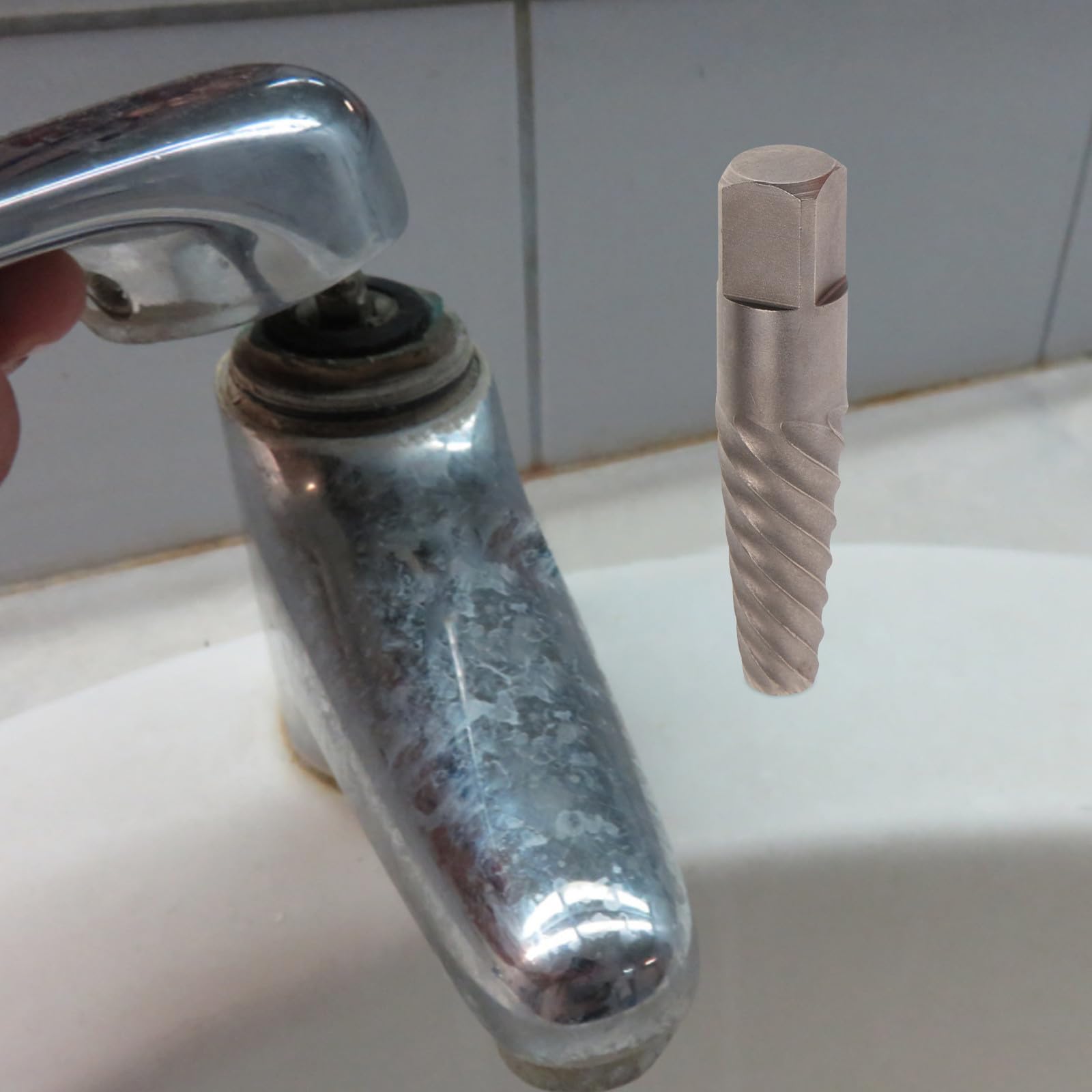 Estrattore per Viti Danneggiate Set per Facile Estrazione di Bulloni e Viti in Acciaio al Carbonio Plastica per Riparazioni Domestiche e Progetti Fai-da-te