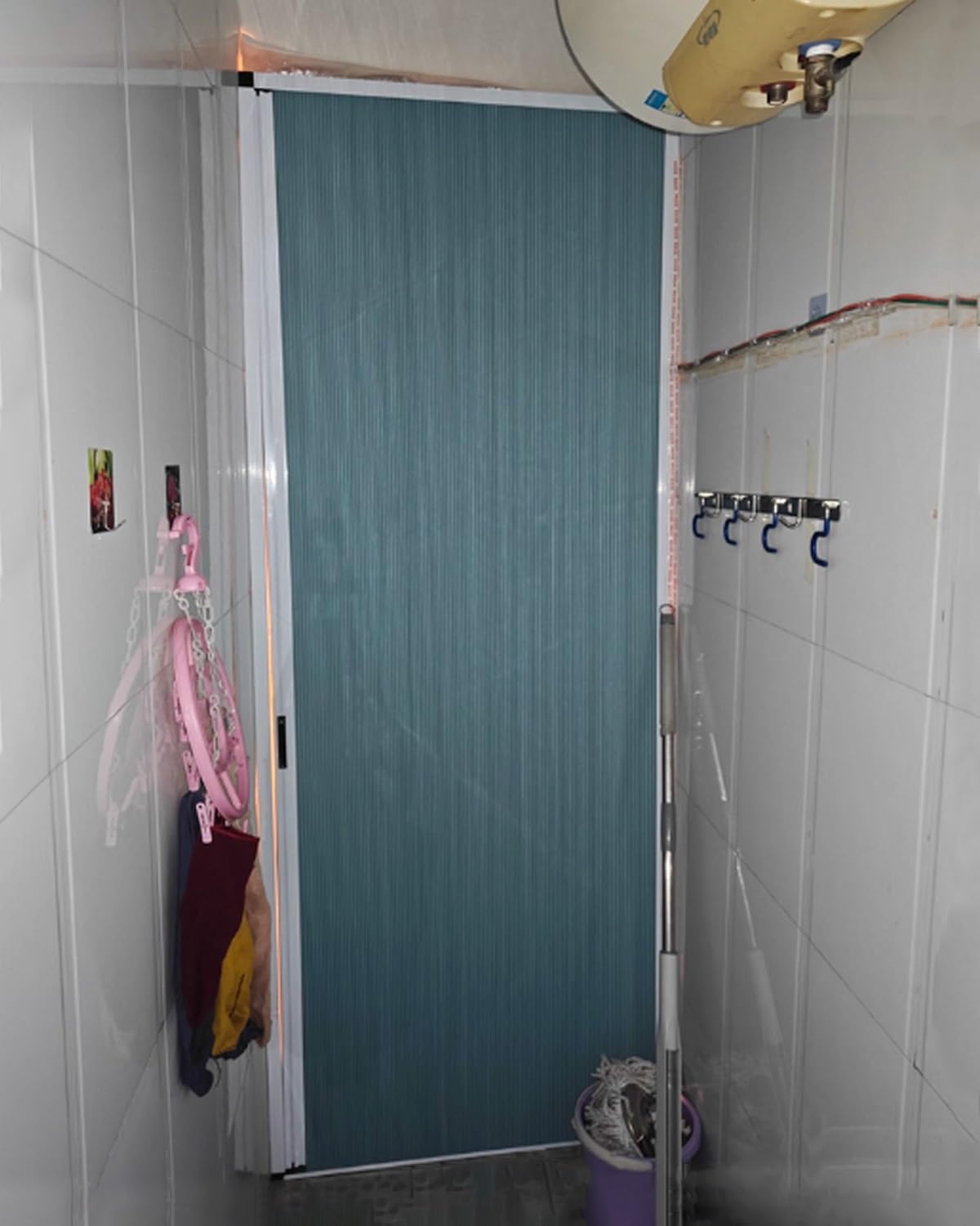 Składane drzwi harmonijkowe do łazienki, kuchni, przesuwny design koncertowy, panel z włókniny i metalowa rama, wysuwany ekran bramy do dostępu do sypialni