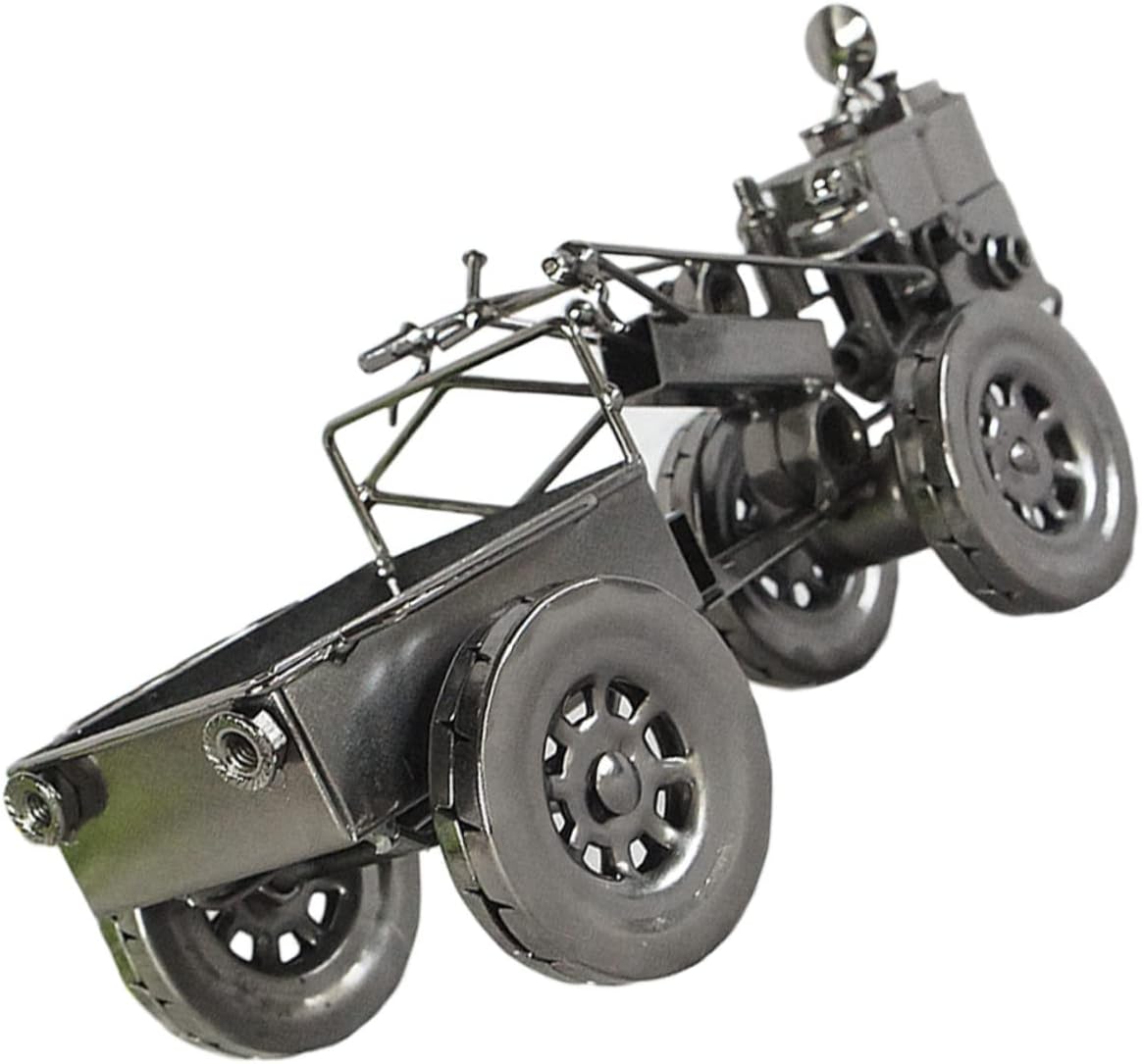 Vintage Metal Tractor Model Retro Iron Art Sculpture for Desktop Decor Creative Ornament Movable Bucket for Farmhouse Enthusiasts