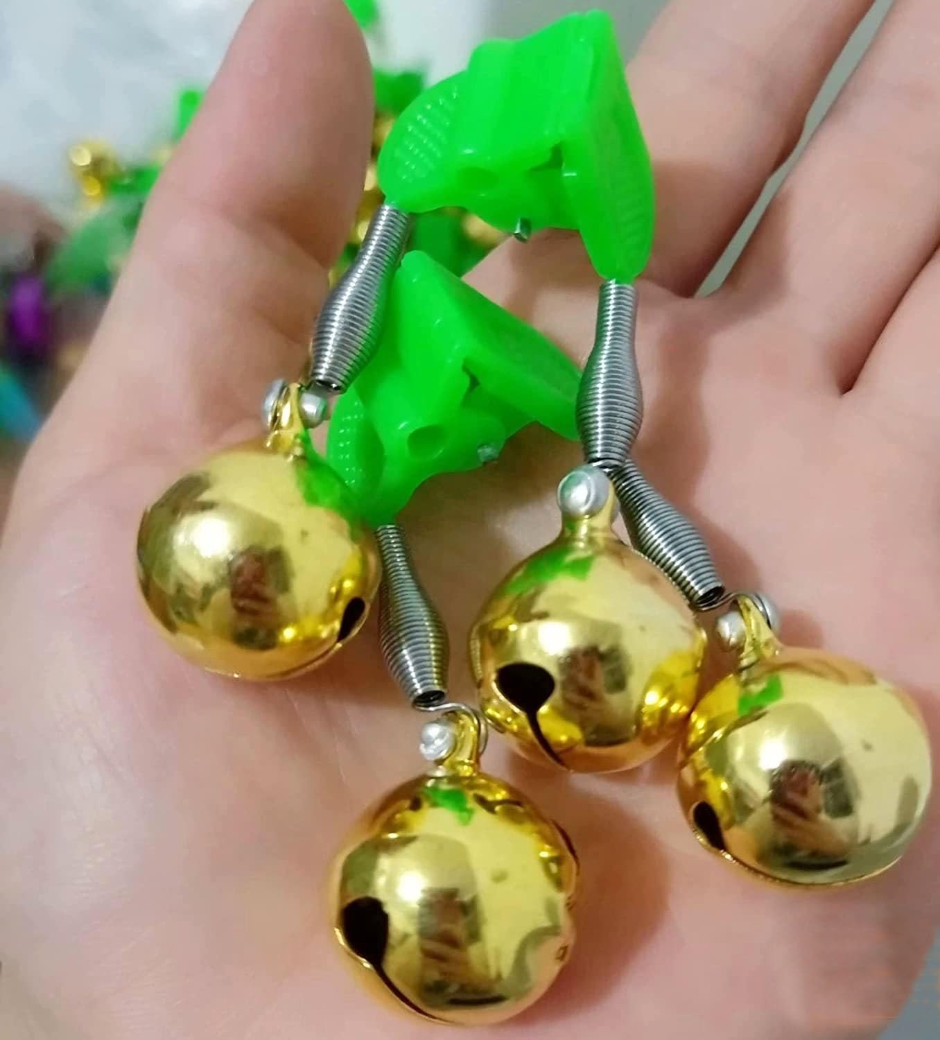 ZYLPYQ 8Pcs/Set Fishing Rod Alarm Dual Alert Bells,Green Clip Brass Alarm Bell?Pole Bell