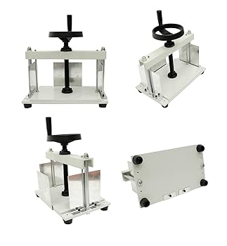 版画用手動プレス機と思われます　詳細不明です 版画用手動プレス機と思われます 詳細不明です