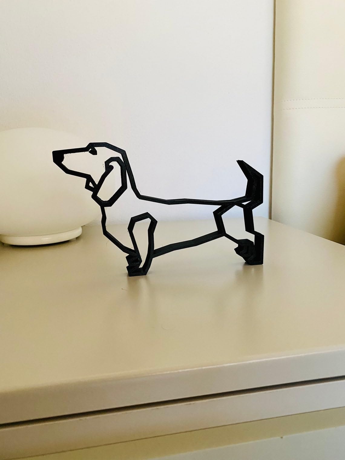 Origami-Inspired Dachshund Statue Sculpture: Minimalist Dog Figure for Home Décor