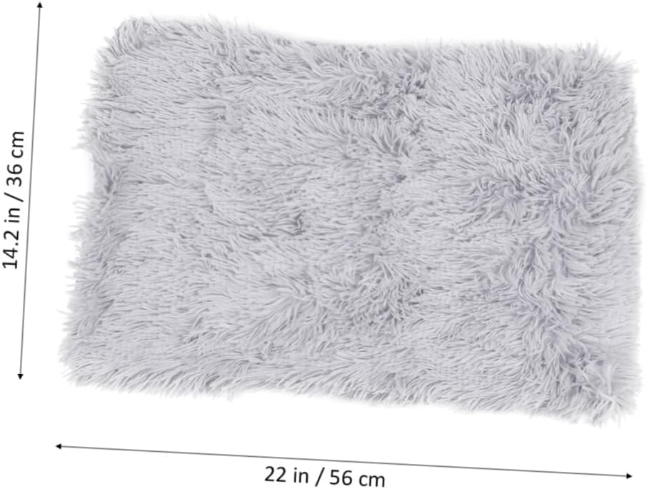 POPETPOP 1Pc Warm Plush Pet Blanket for Dogs and Cats Mat for Pets Cozy S Light Grey for Autumn and Winter Comfort