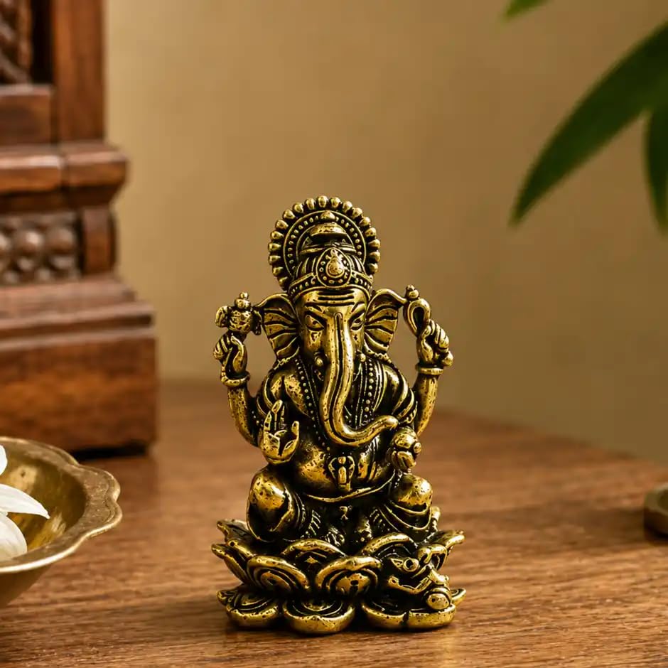 Brassaura Brass Ganesha Idol with Antique Finish, 1.3 Inch Mini Lord Ganesh Statue for Pooja Room, Home Temple, Desk and Shelf Decor, Compact Religious Brass Figurine
