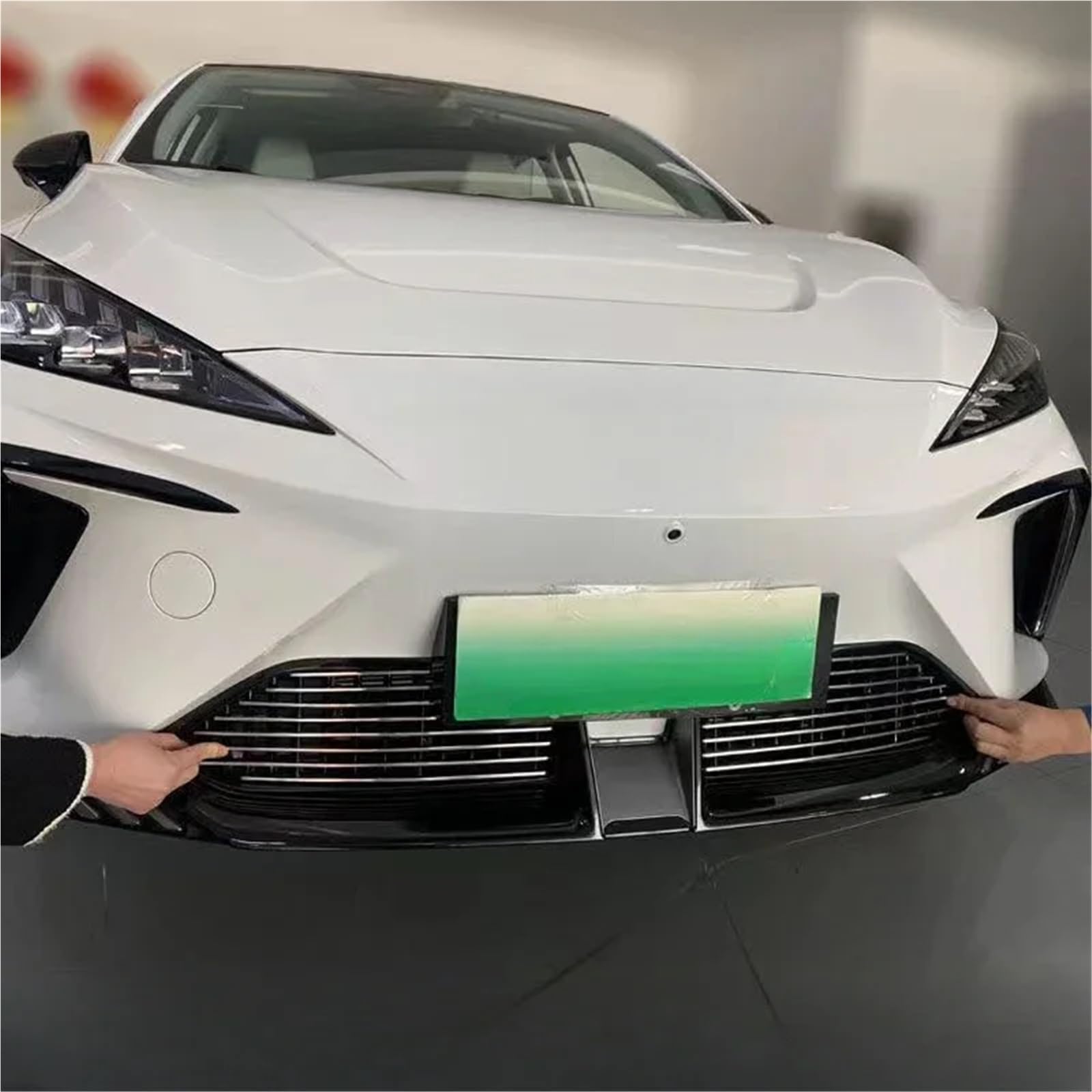 Przedni zderzak dolny samochodu siatka metalowa przeciw owadom pasuje do MG4 EV pyłoszczelna wewnętrzna kratka wentylacyjna wyścigowa osłona ze stopu osłona chłodnicy(Grills cover)