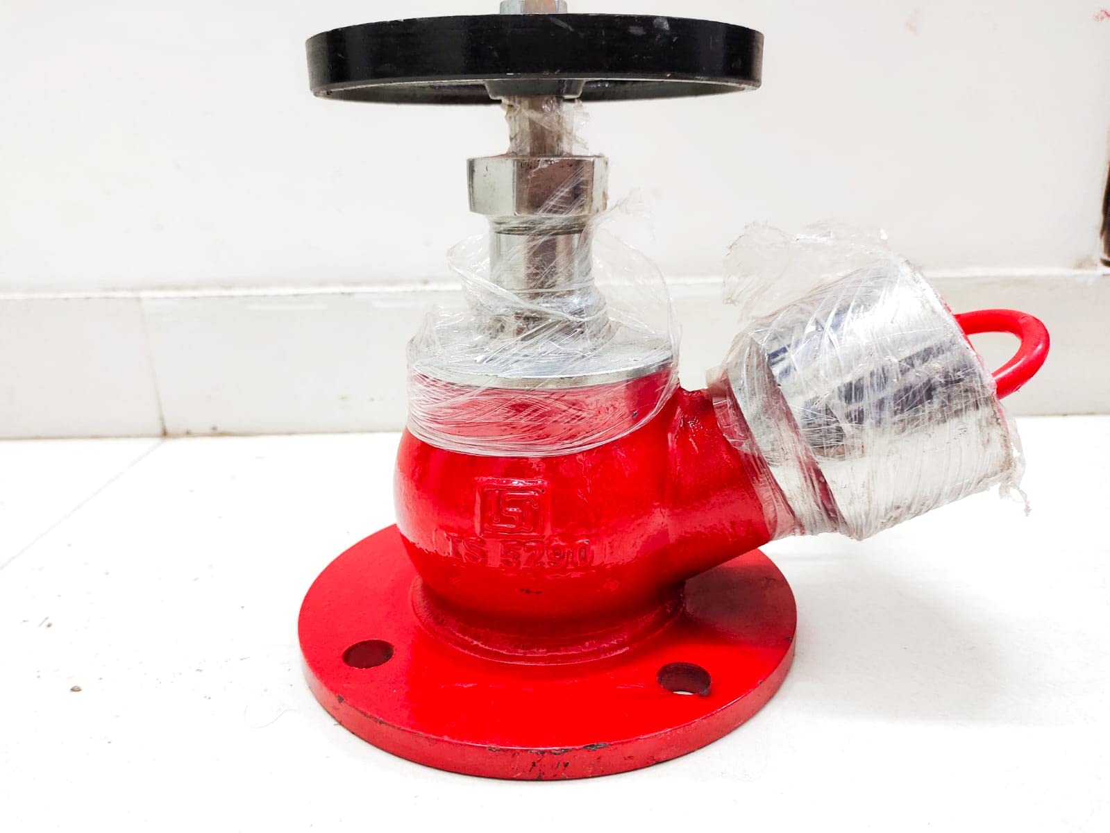 THE FIRE COMPANY Single Landing Stainless Steel Globe Valve, Model TFC-Valve, ISI Approved, 15kgf/cm2 Max Pressure, 63mm Outlet, Flange Connection, 9x11x11 Inches