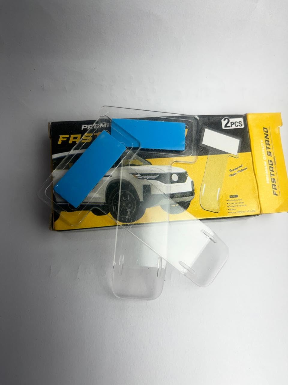 Windshield Parking Tickets Clips, 2.91In x 1.57In Waterproof Anti-Slip Vehicle Parking Tag Holder, Universal Durable Automotive Invoice Ticket Clip for Truck SUV Car (Transparent)
