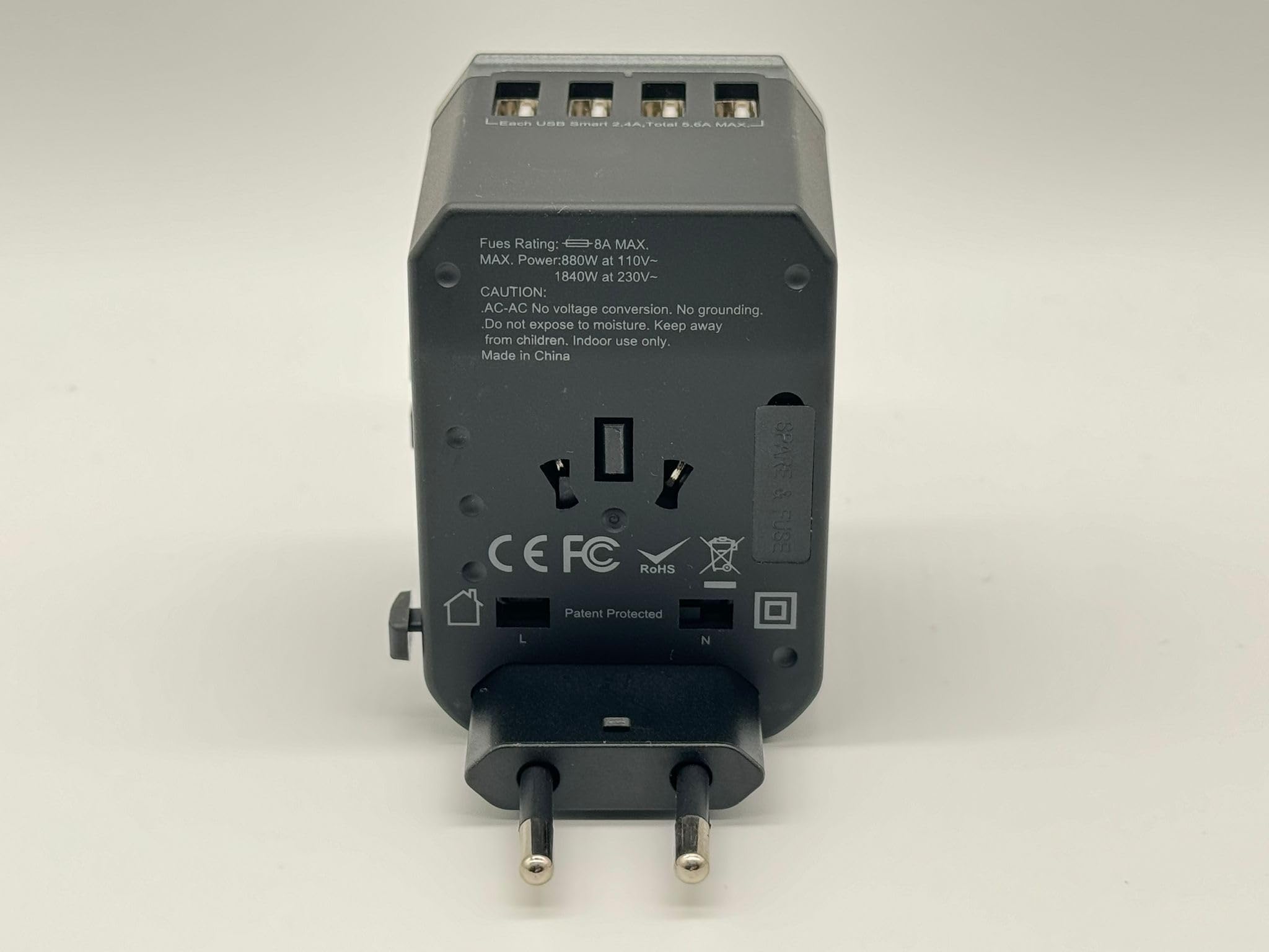 Vortex 788CB 28W World adapter 4USB typu C do szybkiego ładowania, wielofunkcyjna wtyczka konwertująca to globalna wtyczka europejska na amerykańską