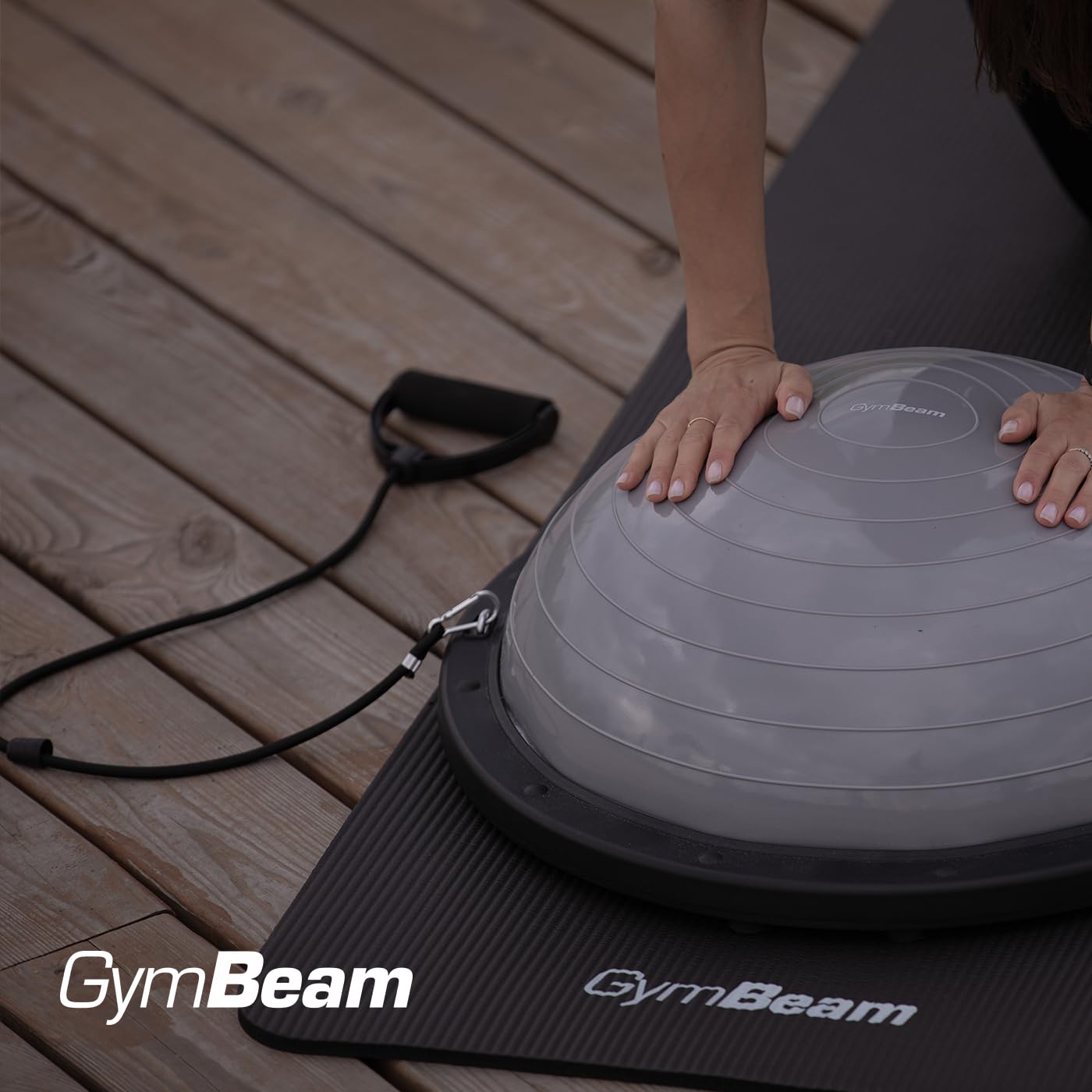 GymBeam Half Balance Ball, Palla per Equilibrio Multifunzionale, Capacità Massima di 150 kg, Balance Ball a Mezza Sfera per Allenamenti in Casa, Migliora la Stabilità e la Postura