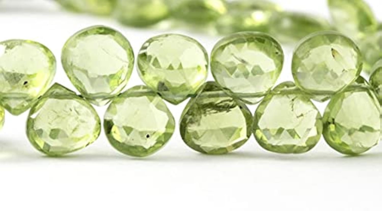 Péridot Coeur facetté de qualité supérieure couleur vert pomme 5 PCS