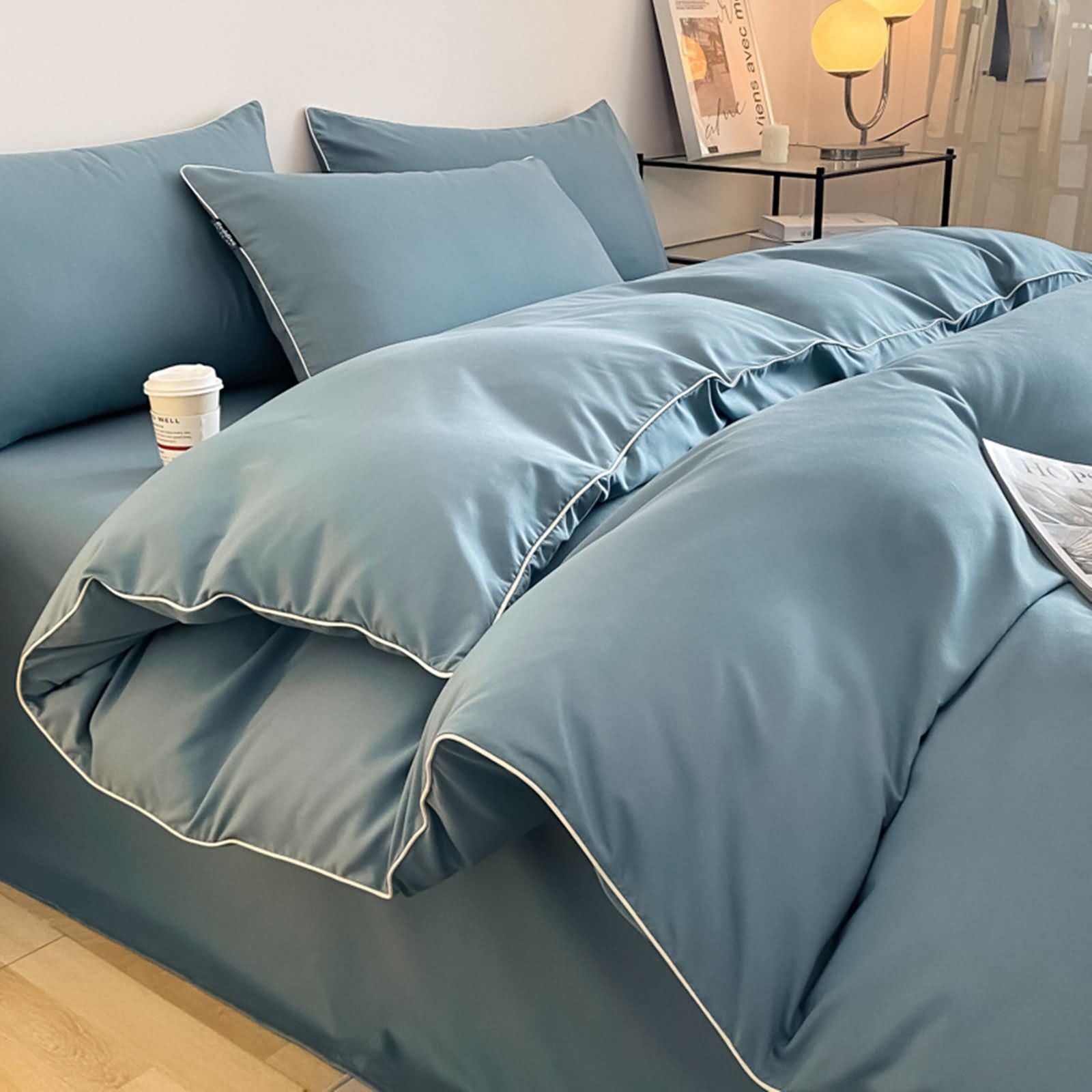 4-częściowy zestaw pościeli na łóżko 180 cm, poszwa na kołdrę 200 x 230 cm, prześcieradło z gumką 180 x 200 cm, 2 poszewki na poduszkę, jednokolorowa, mikrofibra z poliestru, jasnoniebieski