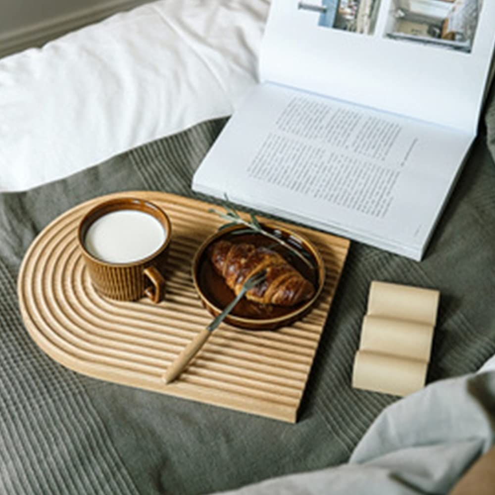 Tagliere per pane ondulato con motivo geometrico creativo