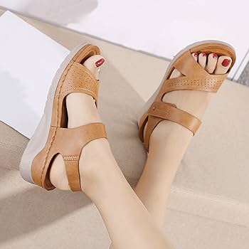 36サイズ　MEDI WESTERN BUCKLE SANDALS Reef Women's Vista Hi Buckle Platform Sandals | TYLER'S