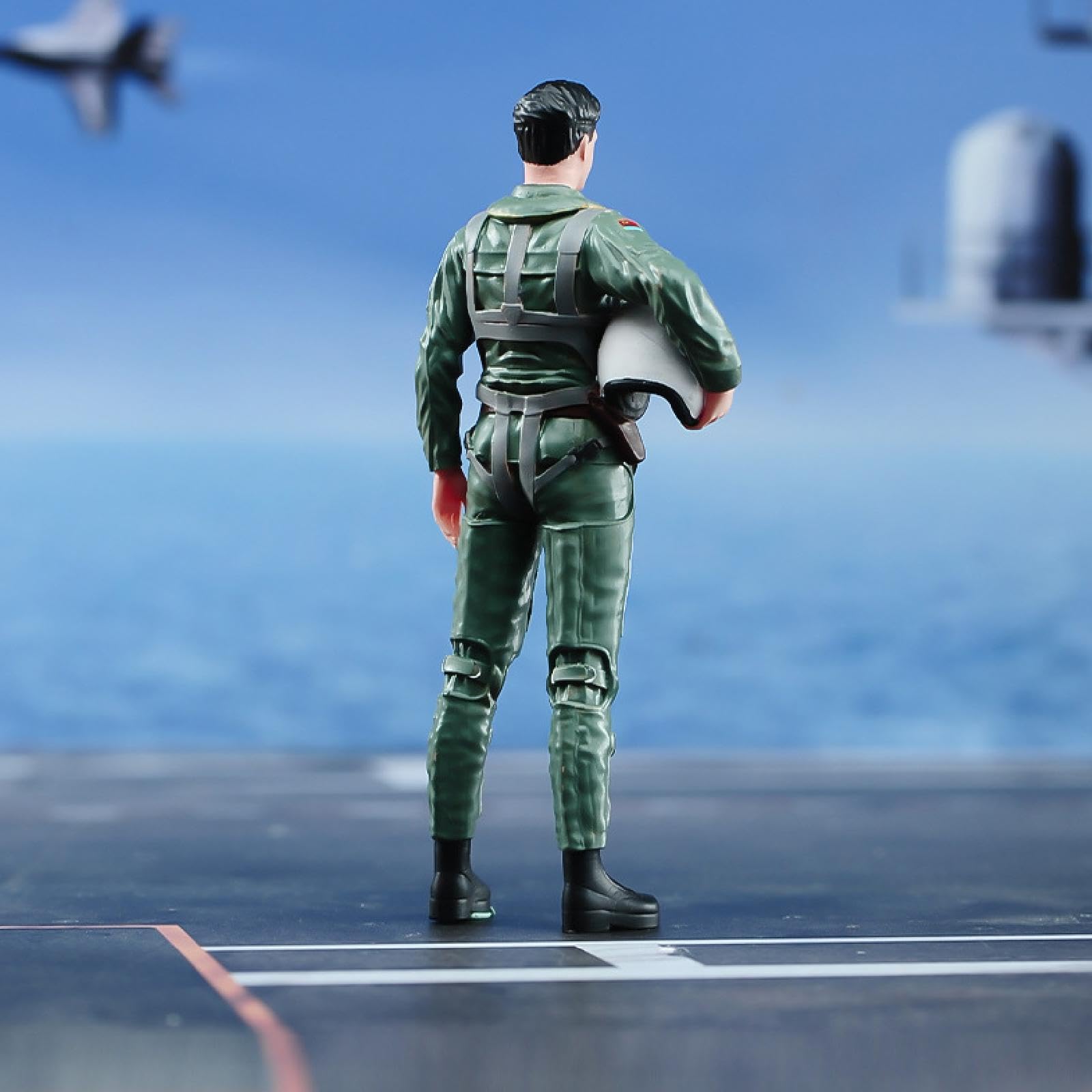 Miniaturfigur 1/24 Maßstab Officer Mini Resin Modell Diorama Sammlerfigur Authentischer Look Präzise für Sammler Regal Dekoration, Male
